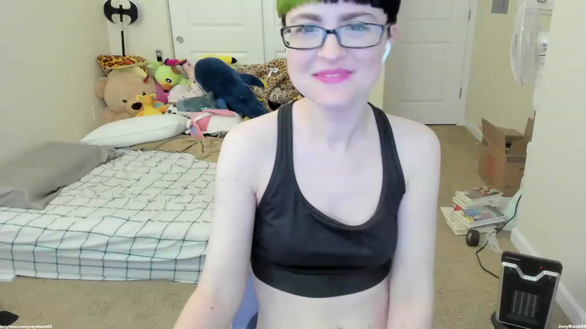 Gallery image thumbnail from JoeyBlack69's myfreecams stream on, 05/14/2023, 21:31 image 2 of 20