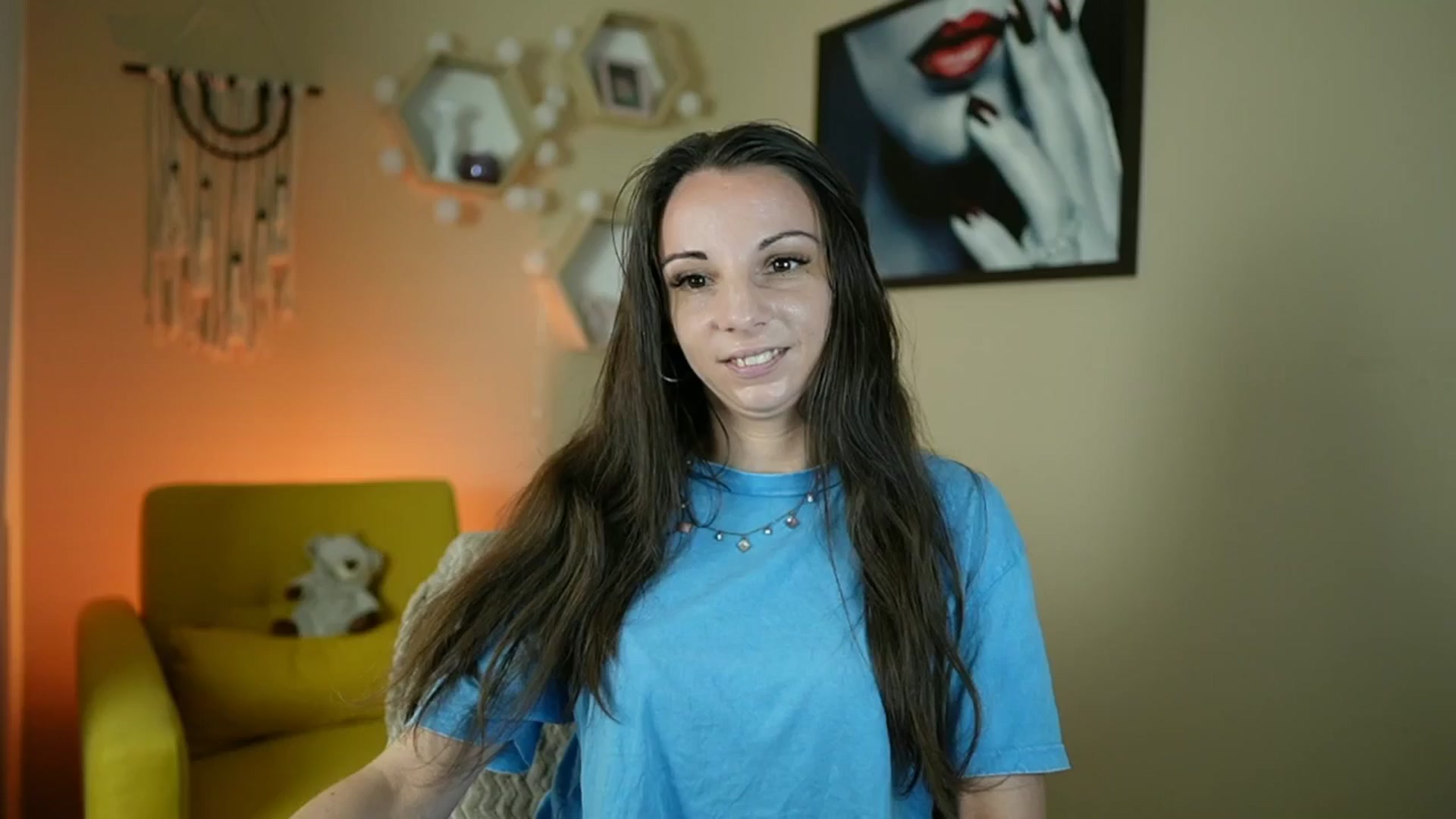 Gallery image thumbnail from Jolee_Love's myfreecams stream on, 06/25/2024, 09:07 image 19 of 20