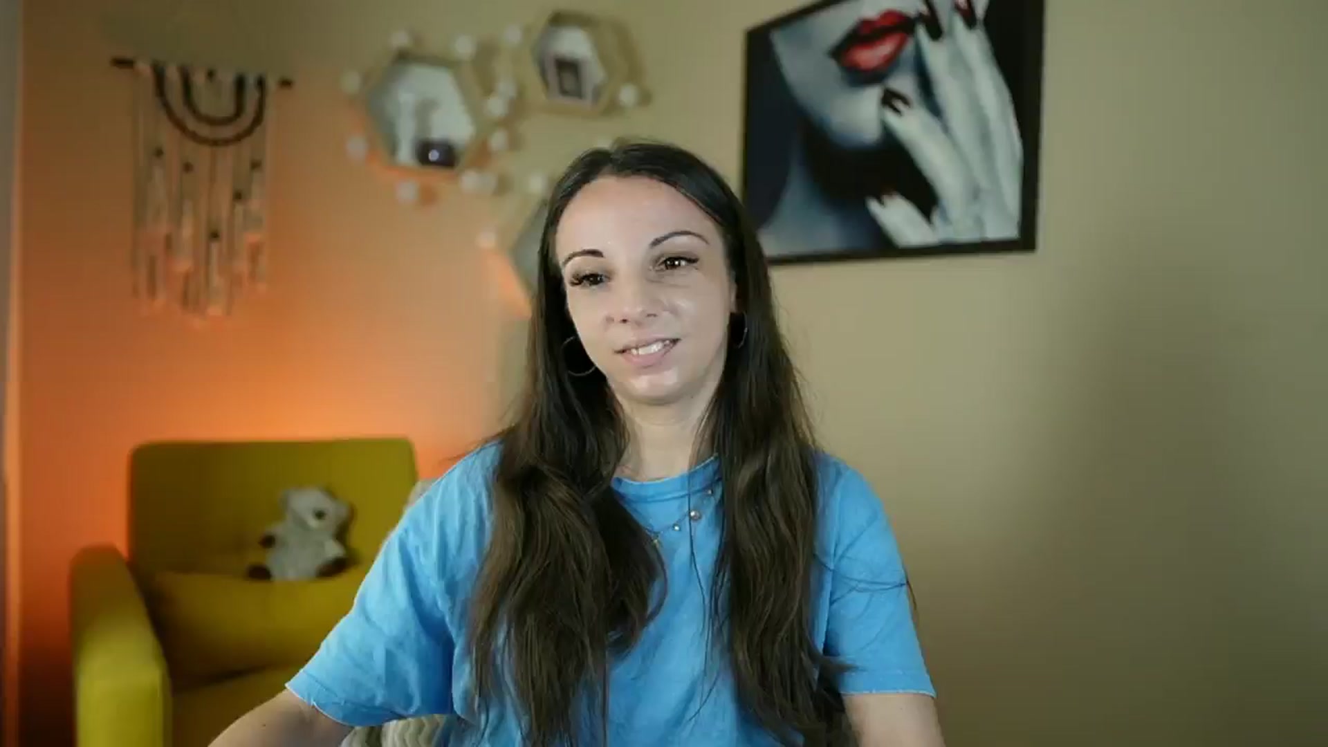 Gallery image thumbnail from Jolee_Love's myfreecams stream on, 06/25/2024, 09:07 image 14 of 20