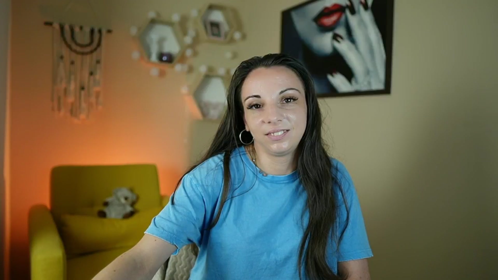 Gallery image thumbnail from Jolee_Love's myfreecams stream on, 06/25/2024, 10:34 image 18 of 20