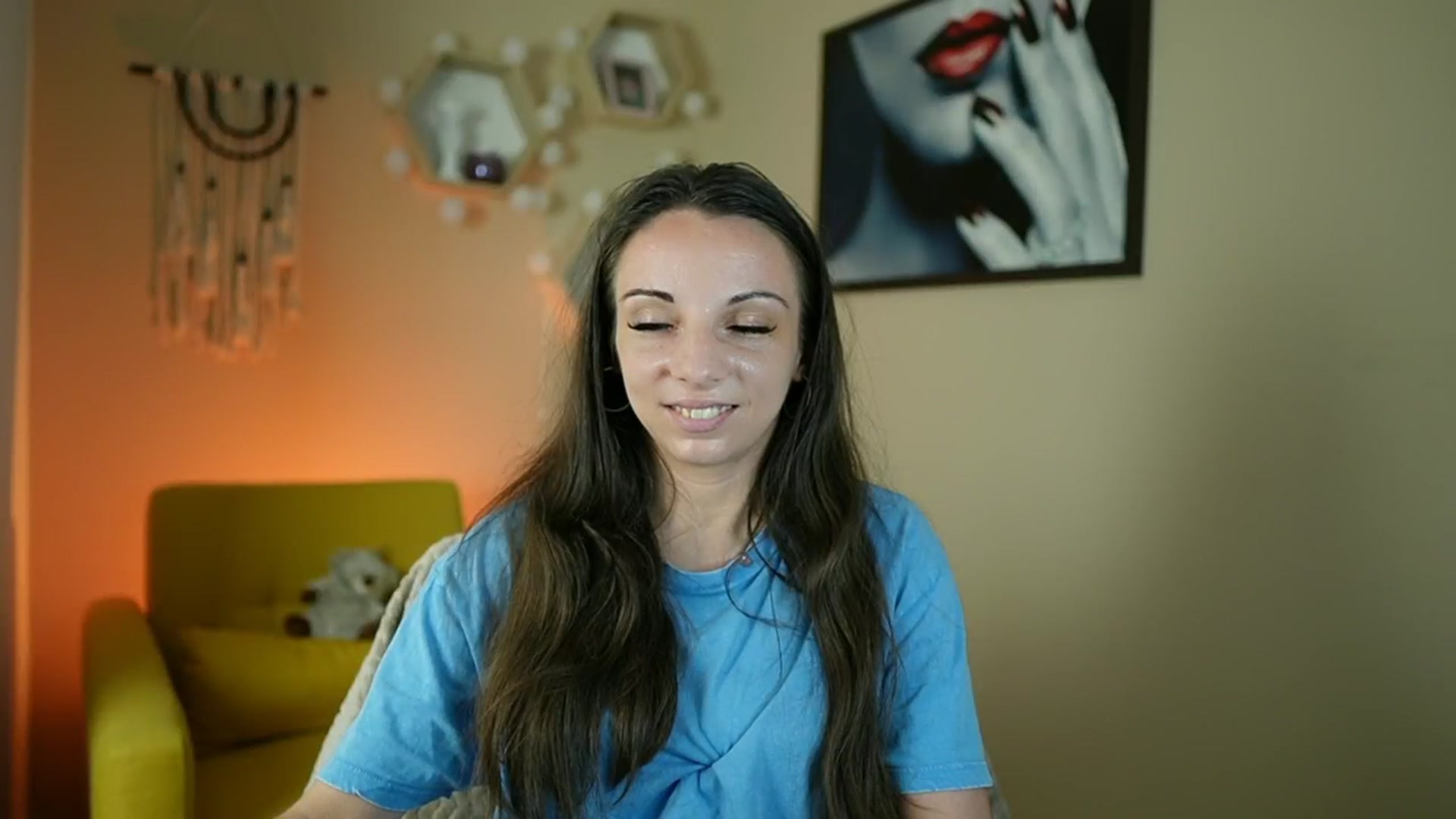 Gallery image thumbnail from Jolee_Love's myfreecams stream on, 06/25/2024, 10:34 image 10 of 20