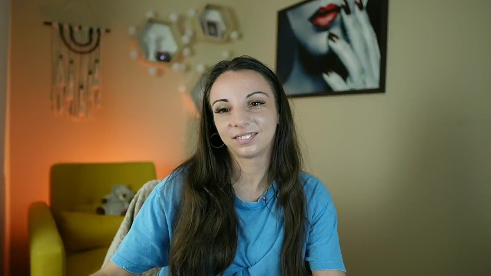 Gallery image thumbnail from Jolee_Love's myfreecams stream on, 06/25/2024, 10:34 image 7 of 20