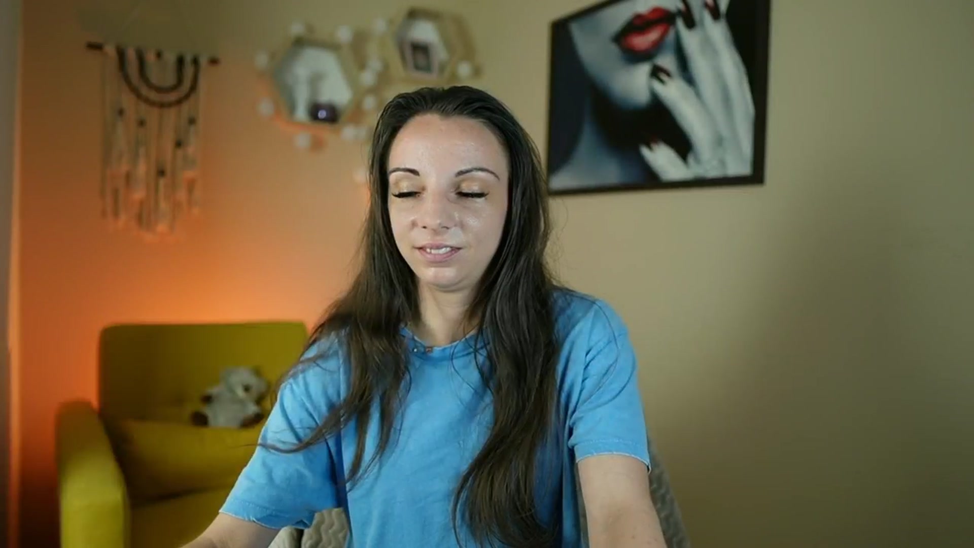 Gallery image thumbnail from Jolee_Love's myfreecams stream on, 06/25/2024, 10:52 image 9 of 20