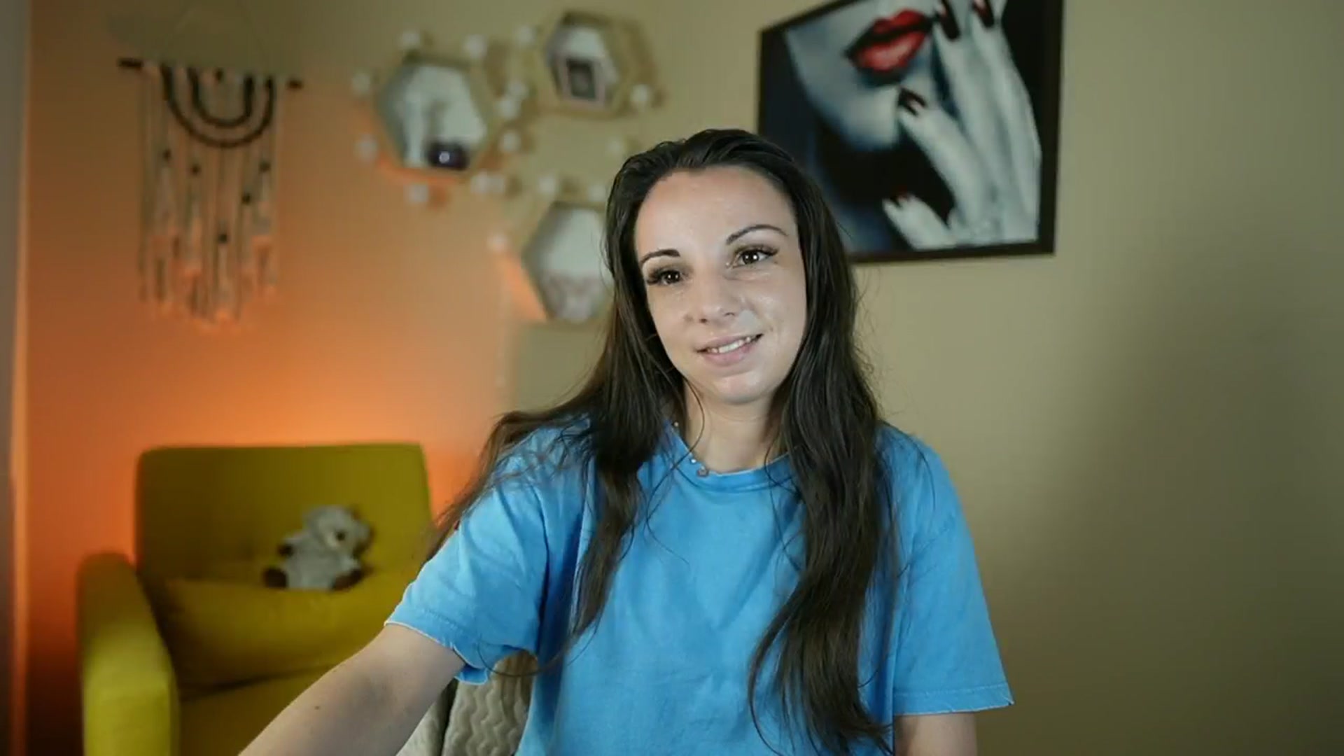 Gallery image thumbnail from Jolee_Love's myfreecams stream on, 06/25/2024, 10:52 image 2 of 20