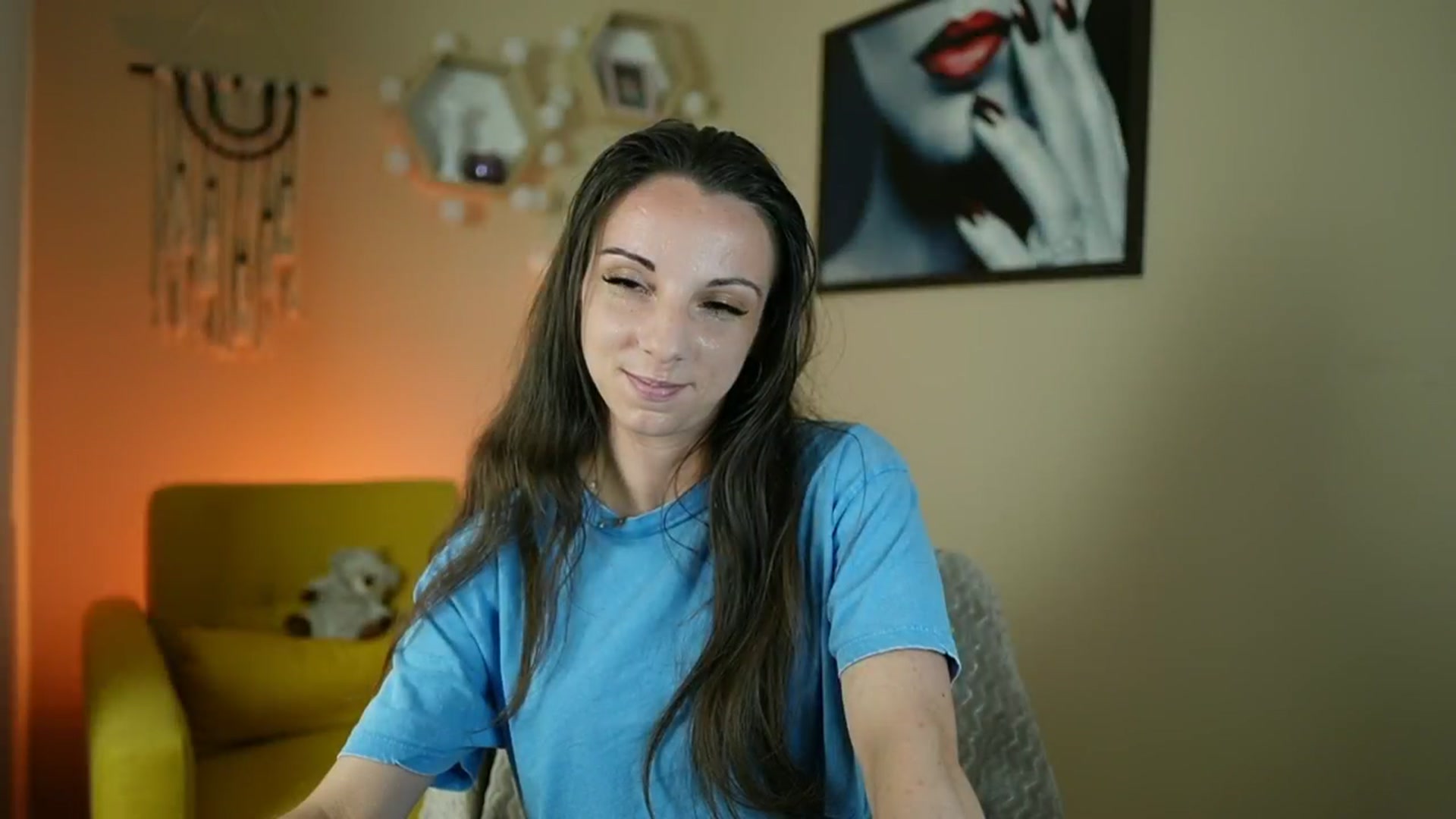 Gallery image thumbnail from Jolee_Love's myfreecams stream on, 06/25/2024, 10:52 image 4 of 20