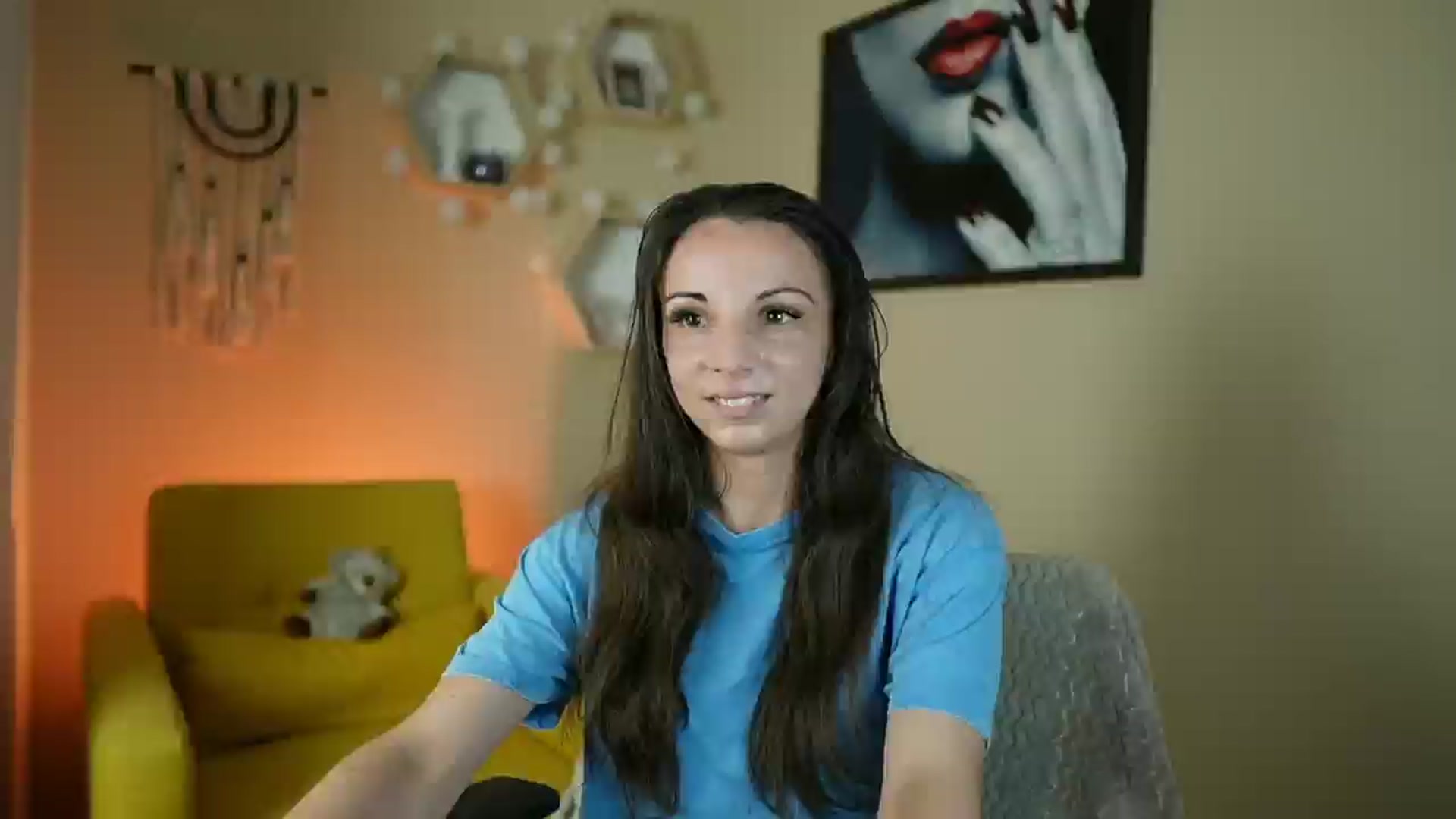 Gallery image thumbnail from Jolee_Love's myfreecams stream on, 06/25/2024, 11:08 image 6 of 20