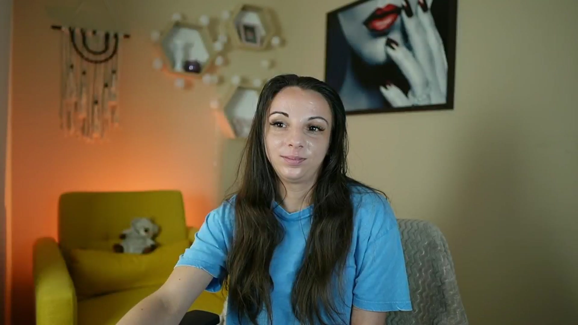 Gallery image thumbnail from Jolee_Love's myfreecams stream on, 06/25/2024, 11:08 image 17 of 20