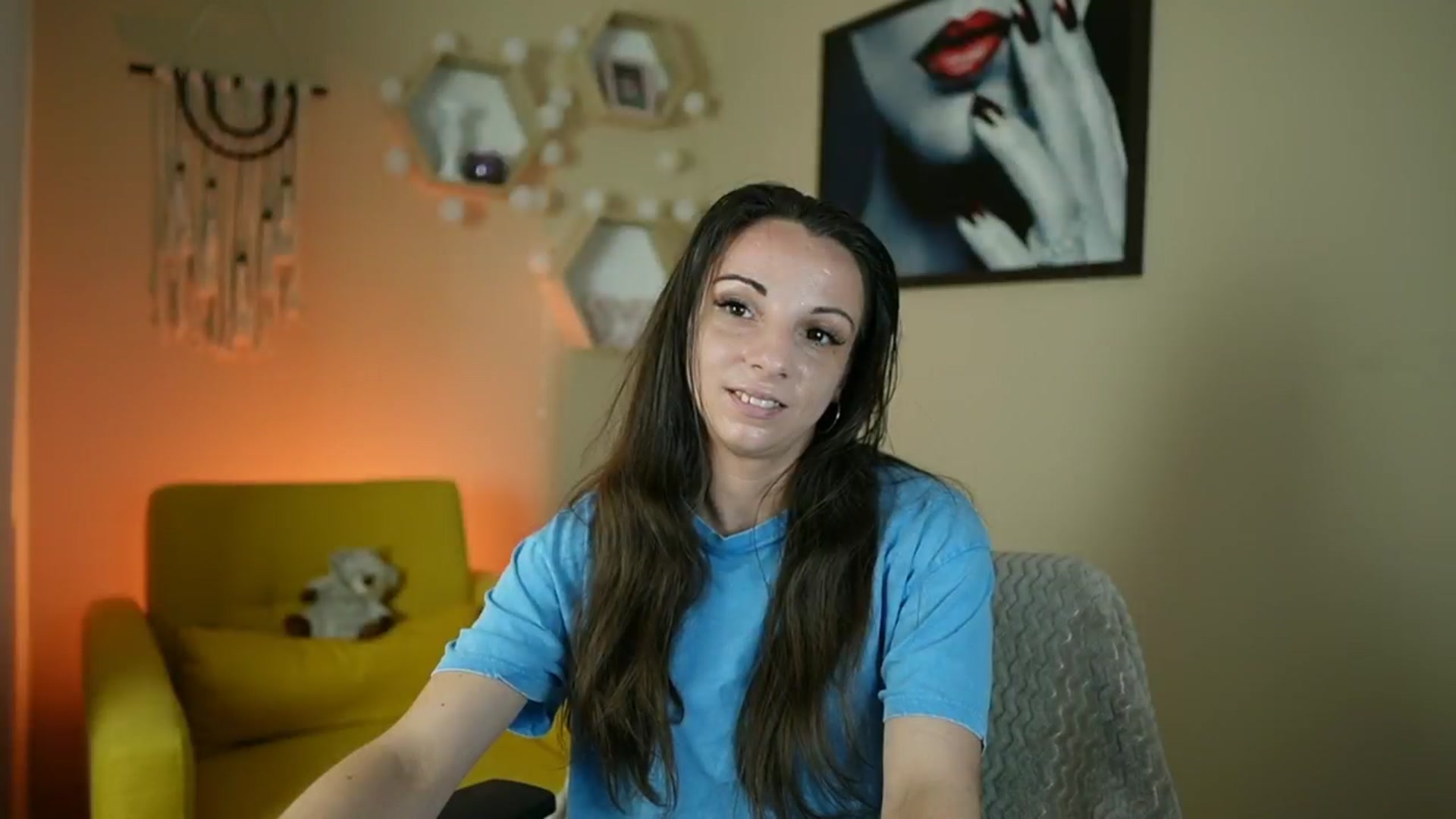 Gallery image thumbnail from Jolee_Love's myfreecams stream on, 06/25/2024, 11:08 image 15 of 20