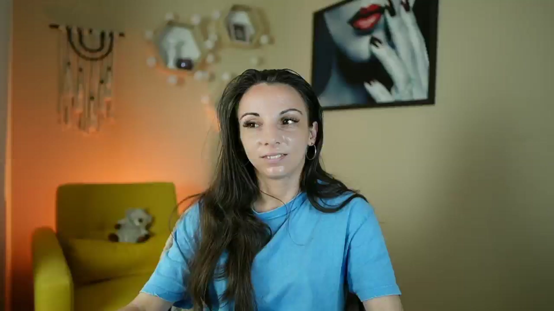 Gallery image thumbnail from Jolee_Love's myfreecams stream on, 06/25/2024, 12:02 image 19 of 20