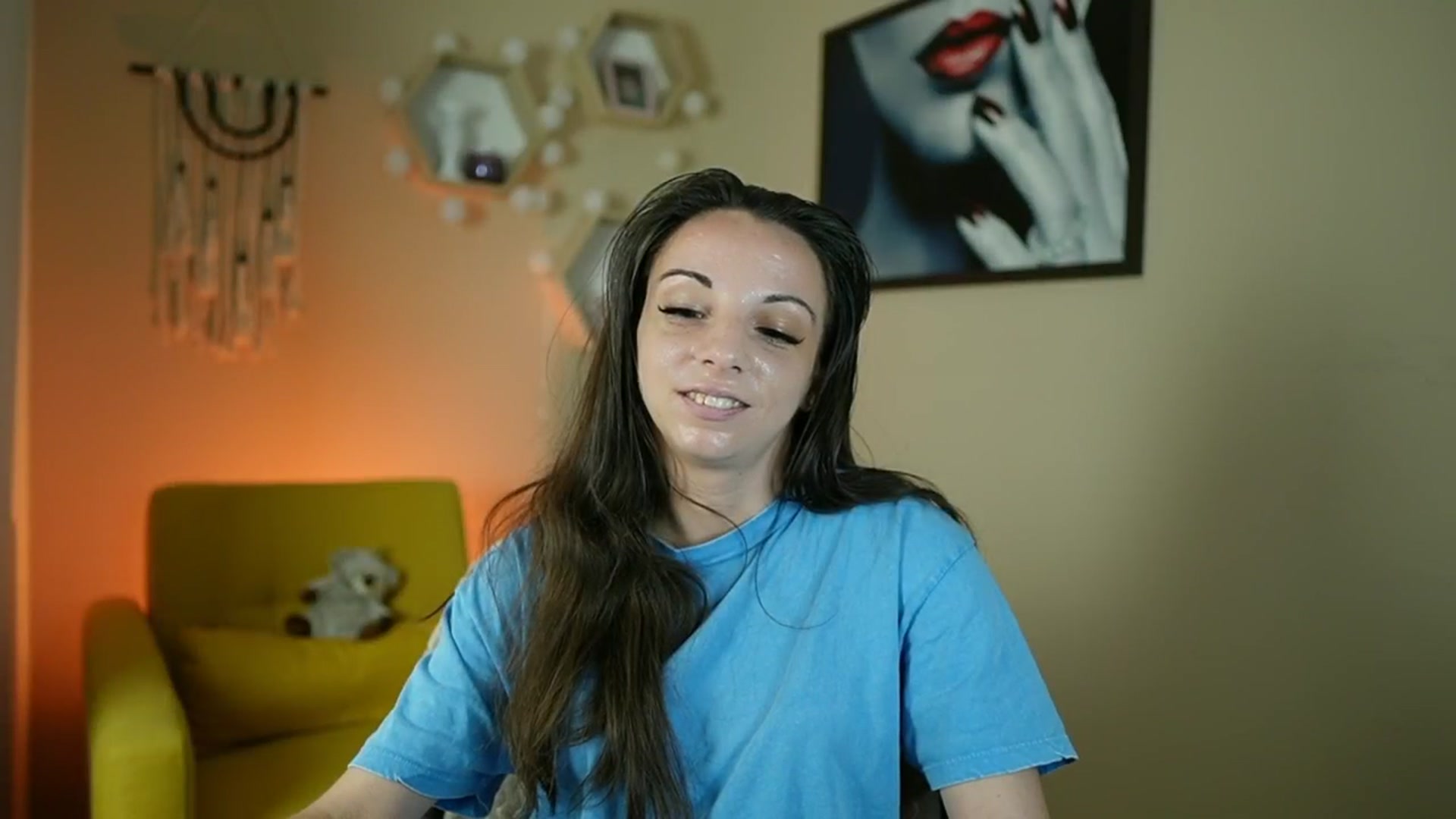 Gallery image thumbnail from Jolee_Love's myfreecams stream on, 06/25/2024, 12:02 image 15 of 20