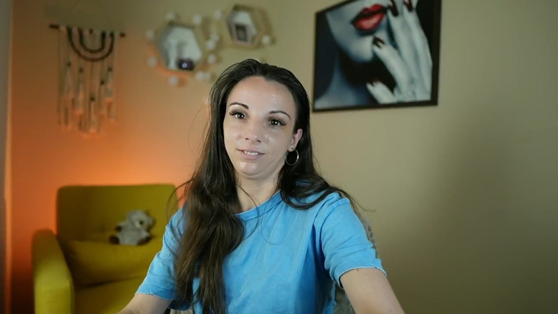 Gallery image thumbnail from Jolee_Love's myfreecams stream on, 06/25/2024, 12:02 image 17 of 20