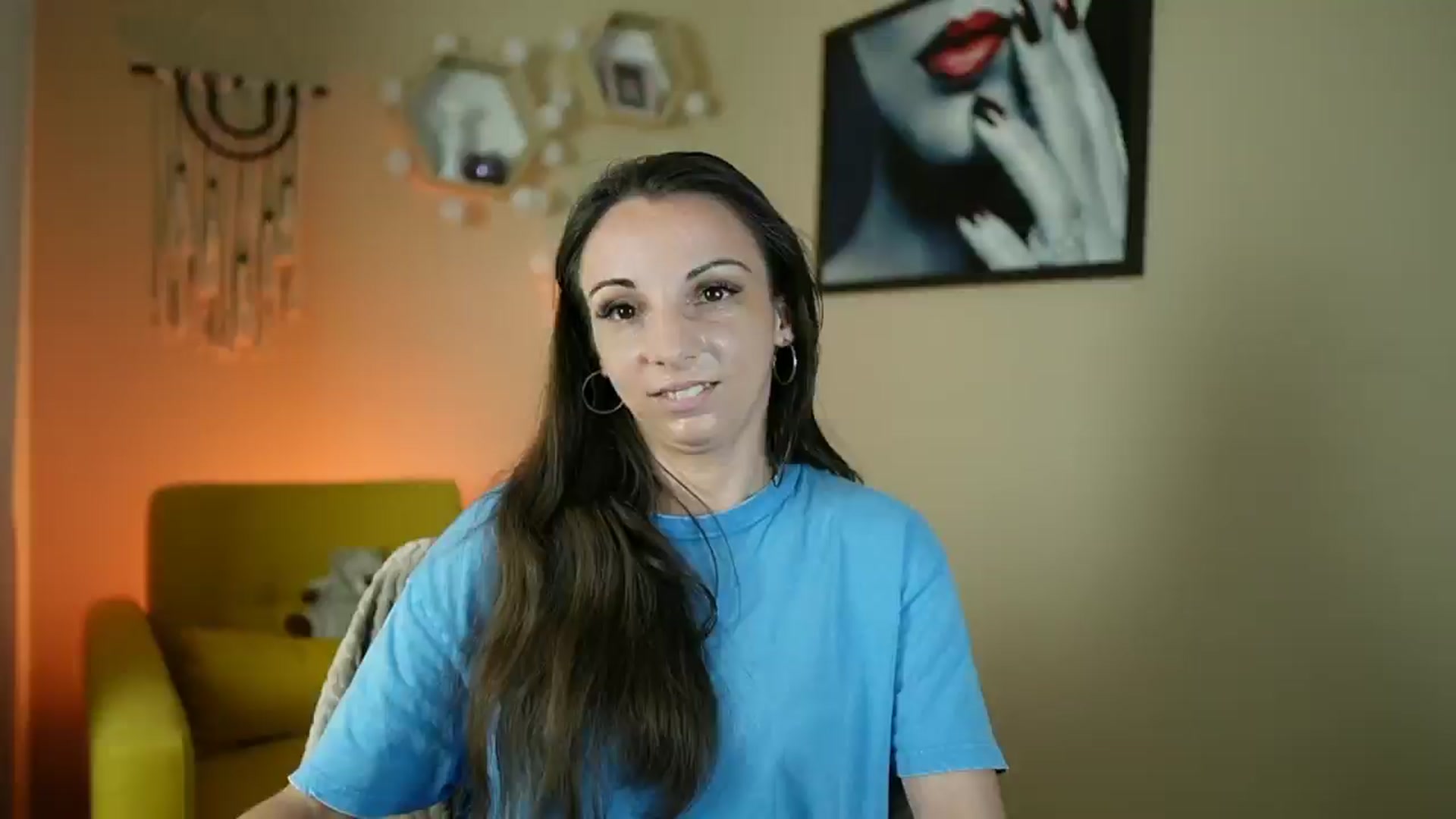 Gallery image thumbnail from Jolee_Love's myfreecams stream on, 06/25/2024, 12:45 image 20 of 20
