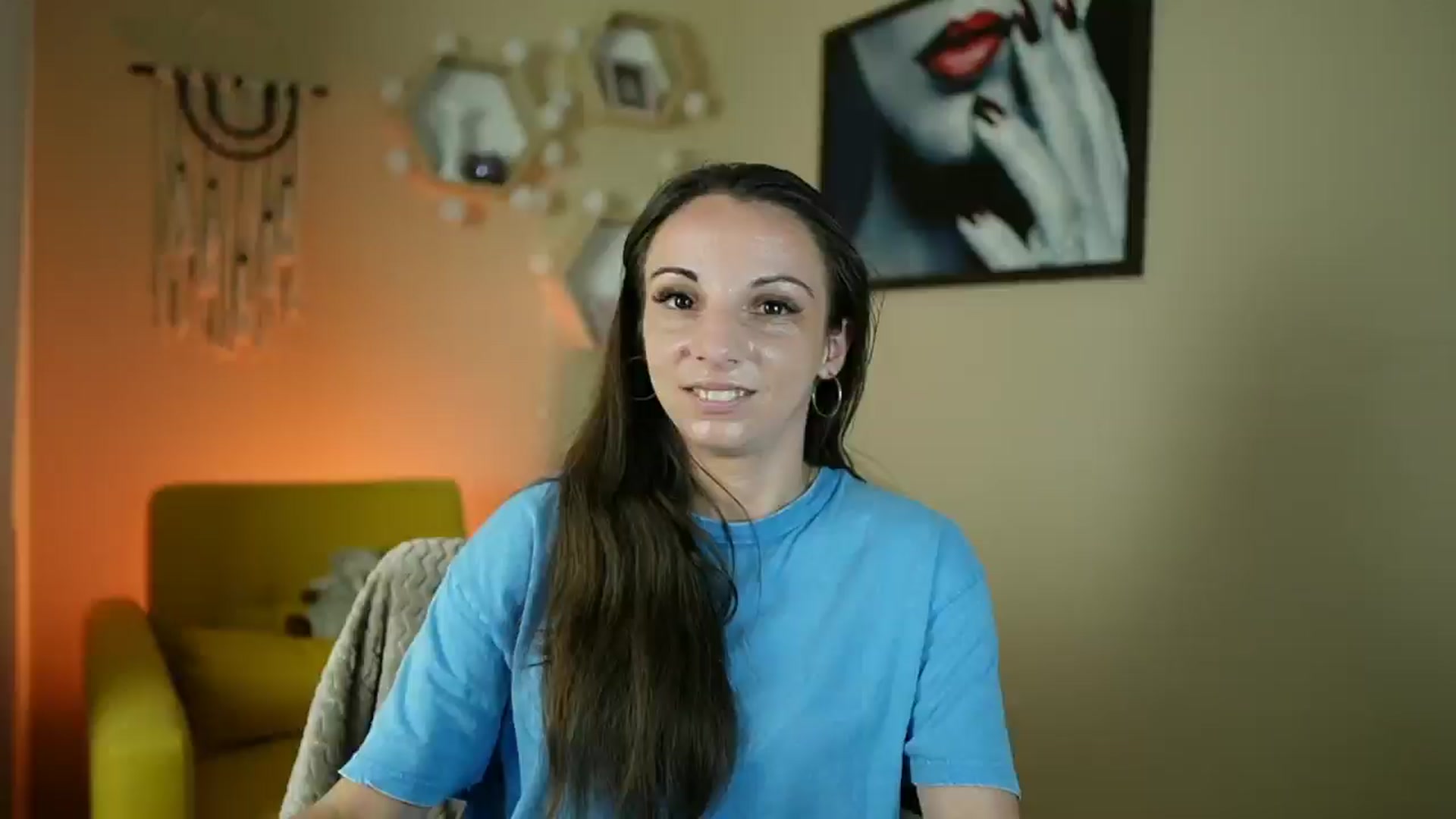 Gallery image thumbnail from Jolee_Love's myfreecams stream on, 06/25/2024, 12:45 image 12 of 20