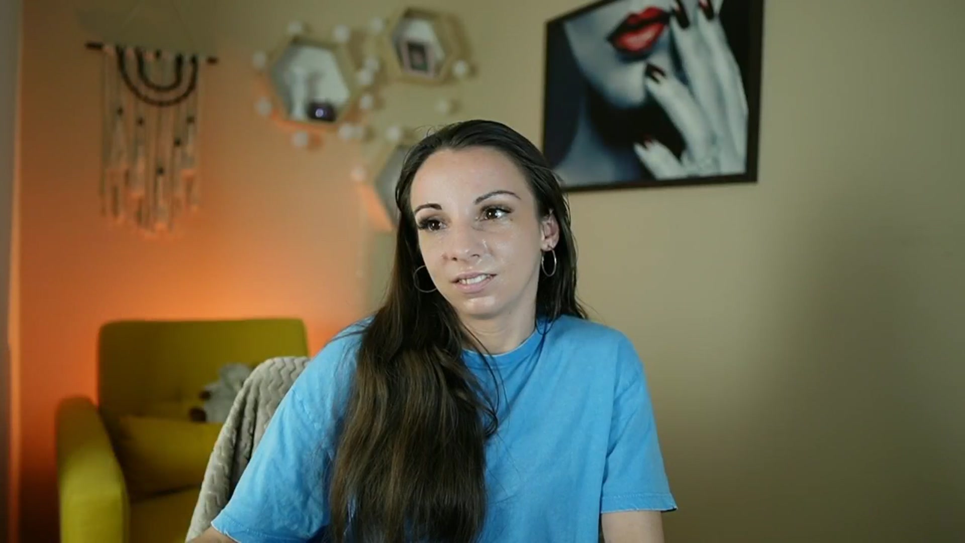 Gallery image thumbnail from Jolee_Love's myfreecams stream on, 06/25/2024, 12:45 image 16 of 20