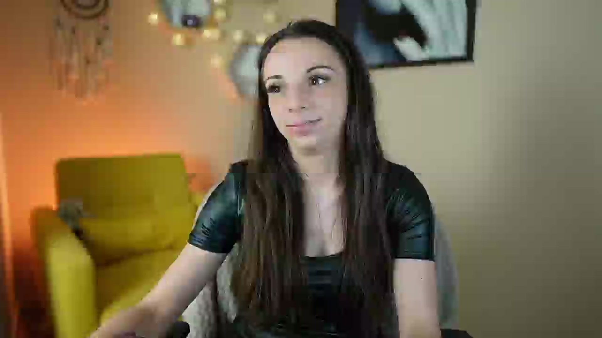 Gallery image thumbnail from Jolee_Love's myfreecams stream on, 06/28/2024, 12:33 image 5 of 20