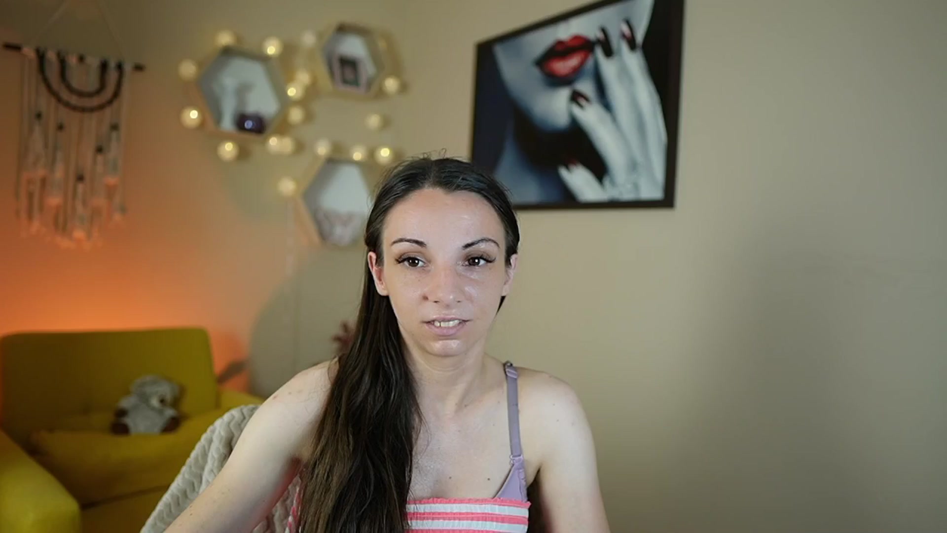 Gallery image thumbnail from Jolee_Love's myfreecams stream on, 07/02/2024, 11:58 image 10 of 20