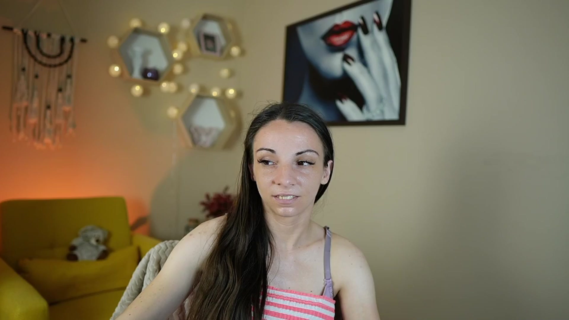 Gallery image thumbnail from Jolee_Love's myfreecams stream on, 07/02/2024, 11:58 image 15 of 20