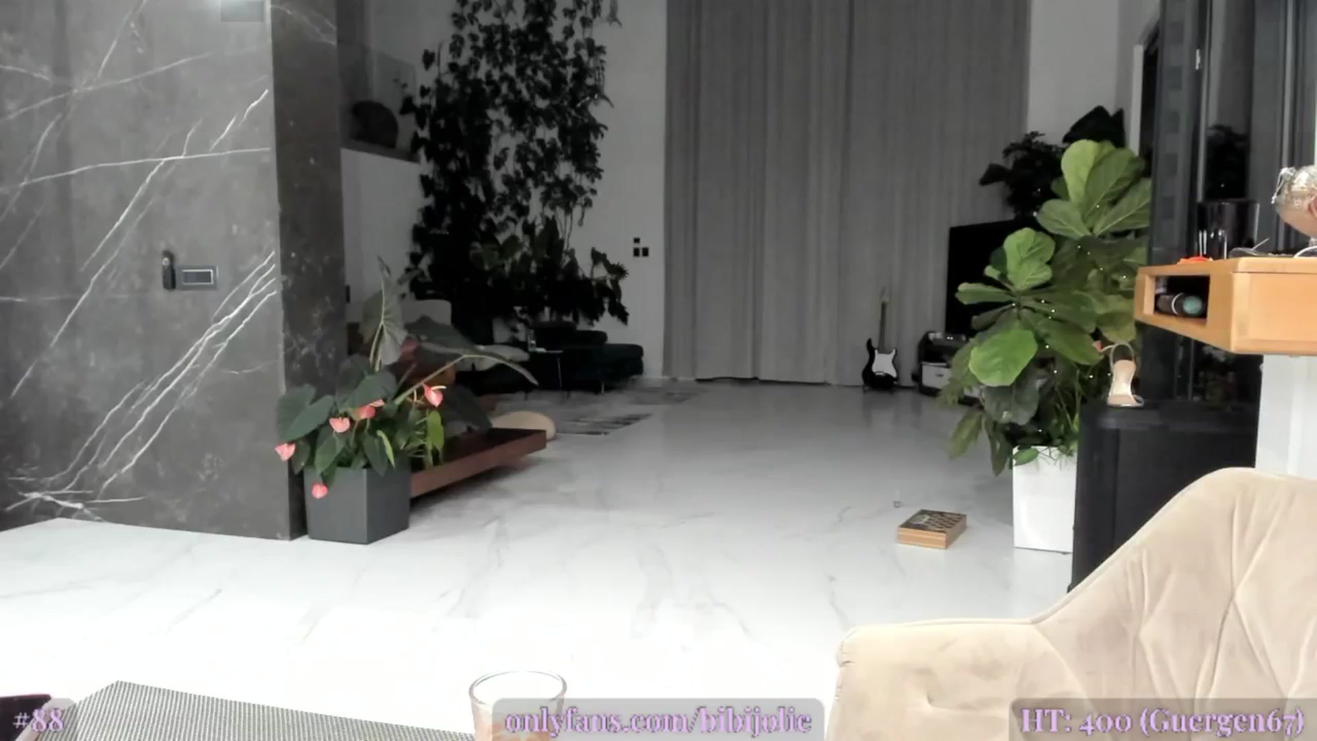 Gallery image thumbnail from JolieLouWho's myfreecams stream on, 12/17/2024, 01:17 image 7 of 20