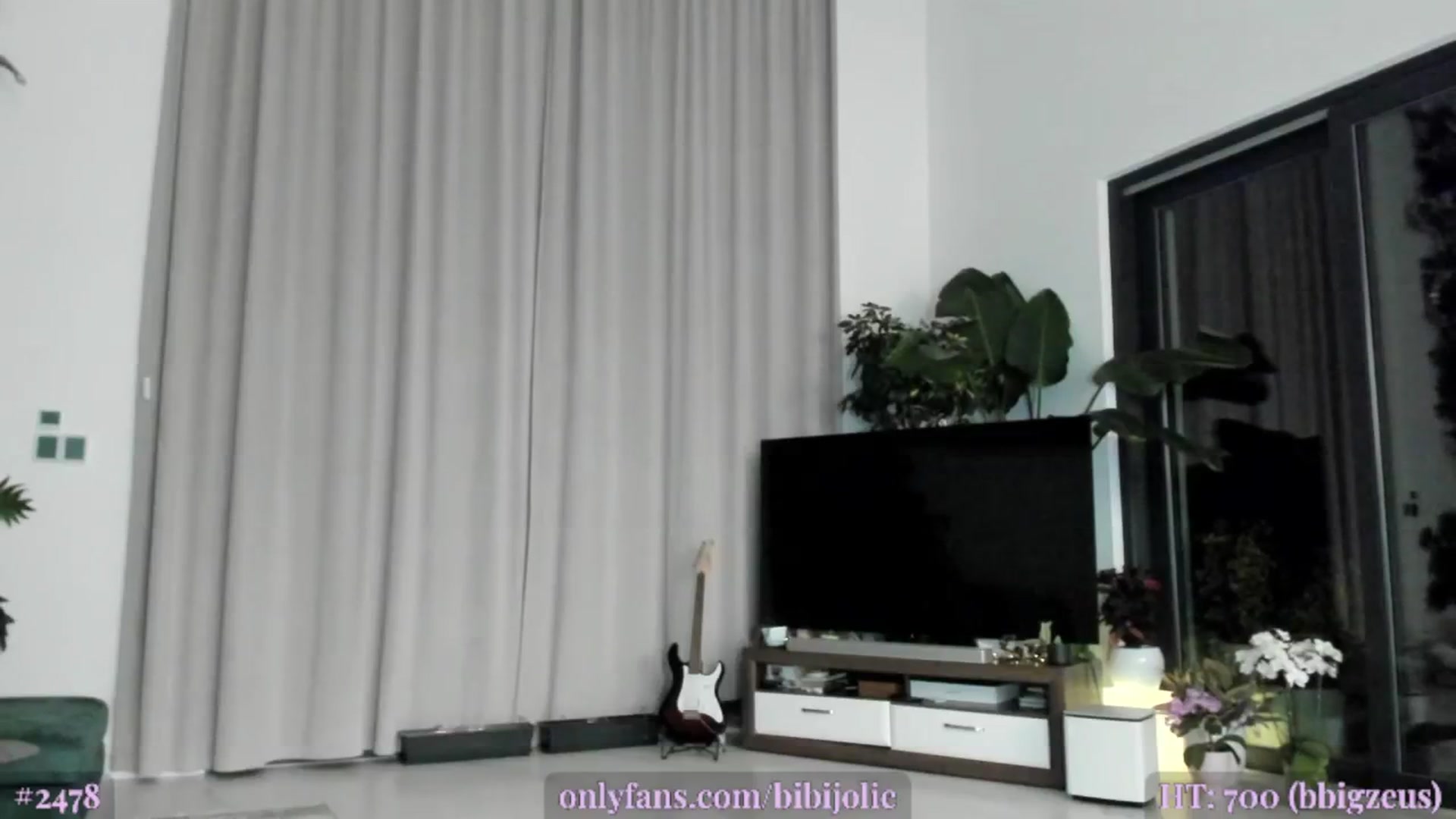 Gallery image thumbnail from JolieLouWho's myfreecams stream on, 01/21/2025, 02:06 image 20 of 20