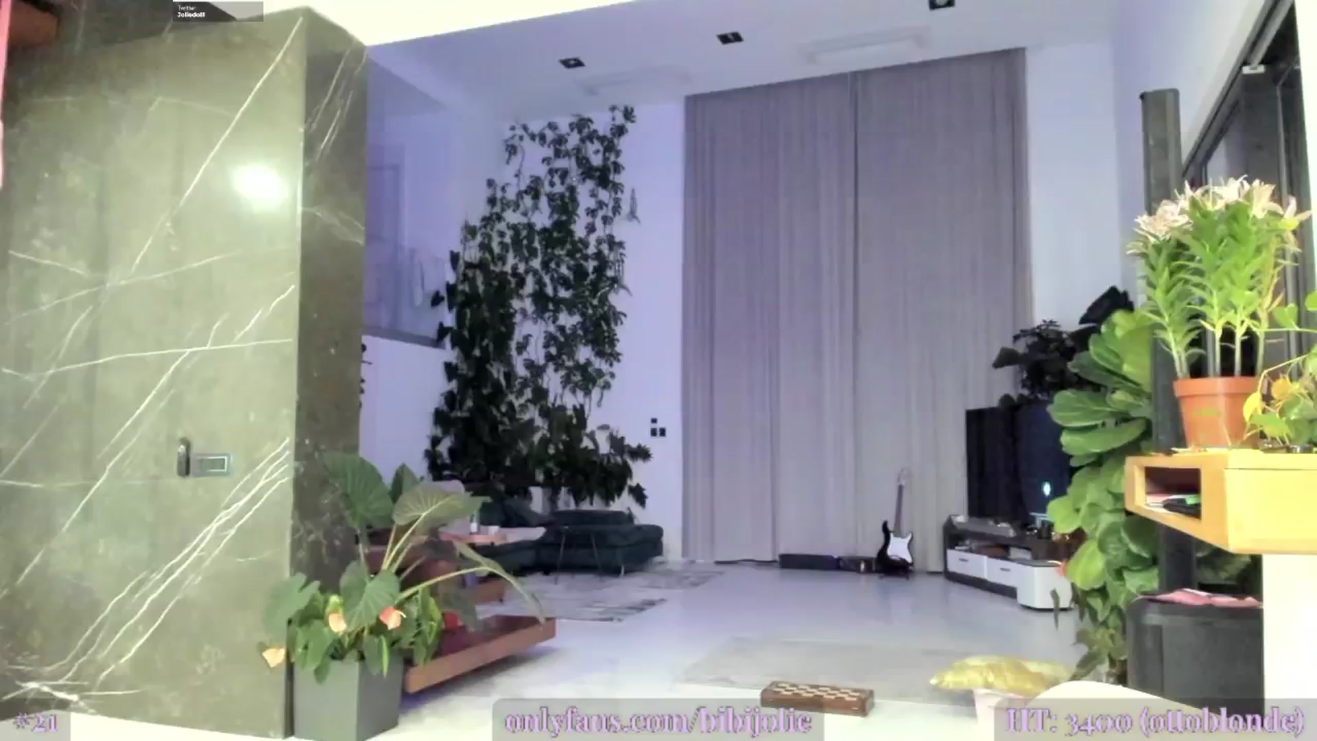 Gallery image thumbnail from JolieLouWho's myfreecams stream on, 02/02/2025, 05:59 image 9 of 20