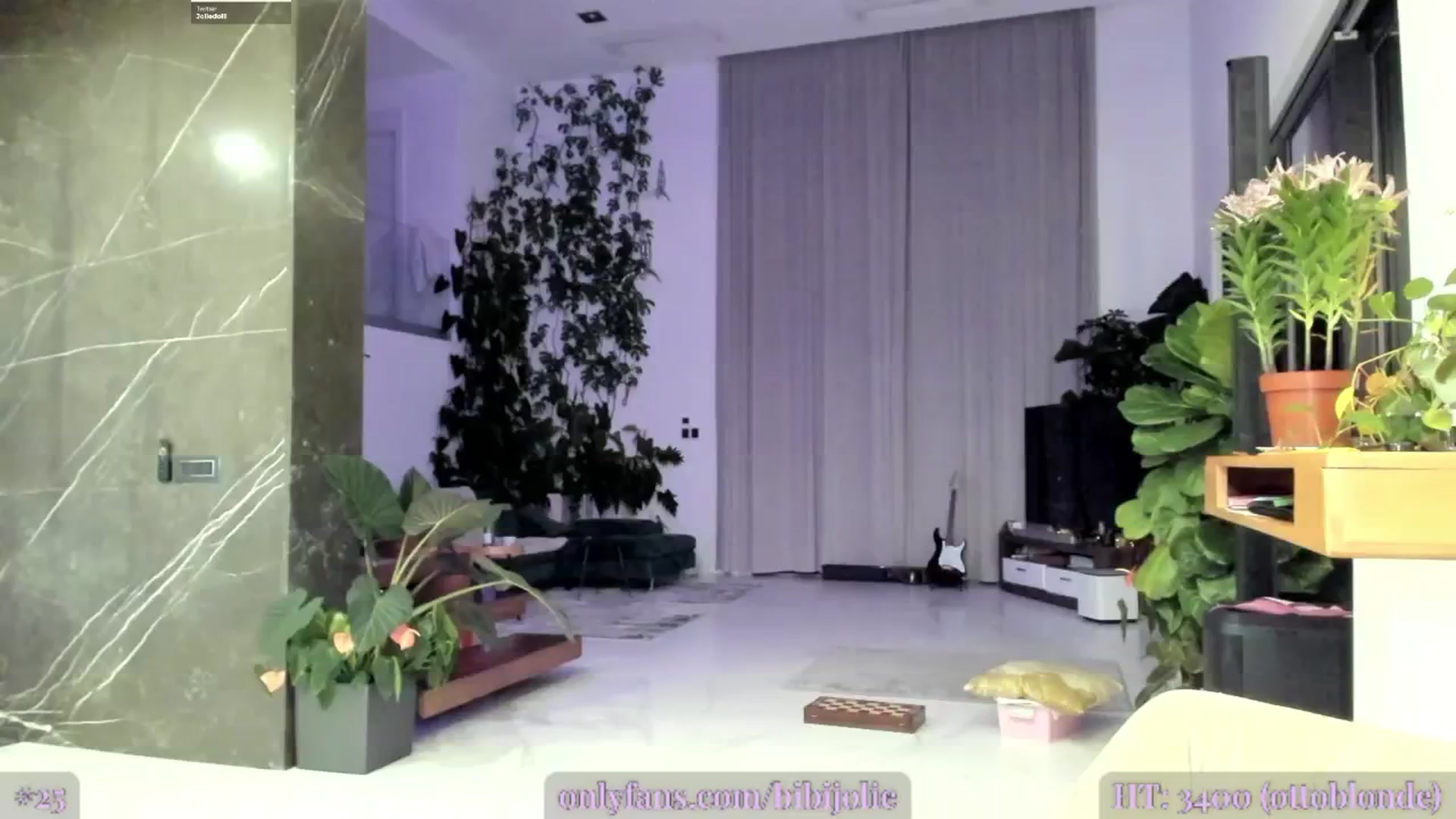 Gallery image thumbnail from JolieLouWho's myfreecams stream on, 02/02/2025, 06:12 image 1 of 20