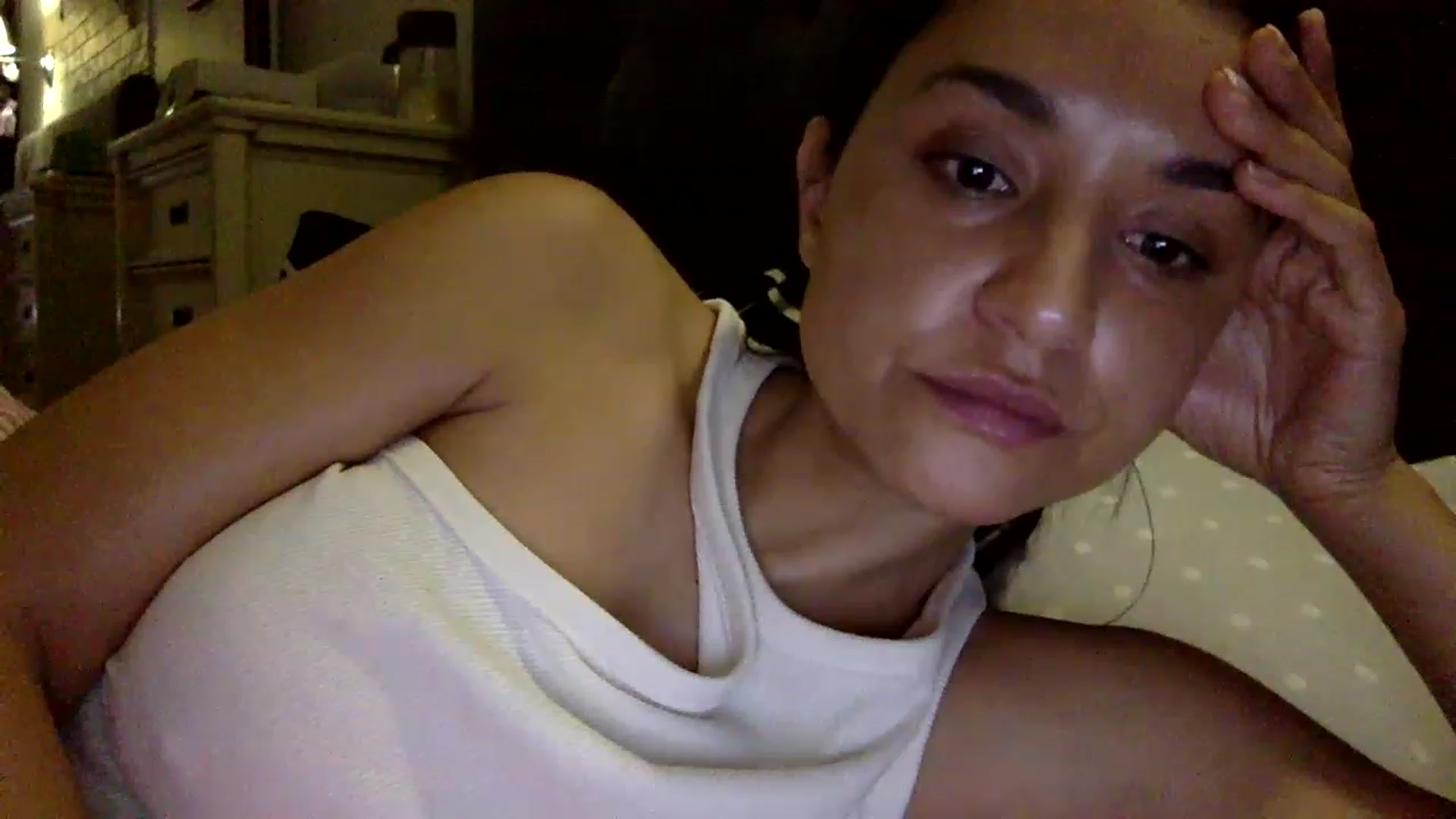 Gallery image thumbnail from JolyBoss's myfreecams stream on, 12/25/2022, 23:25 image 15 of 20