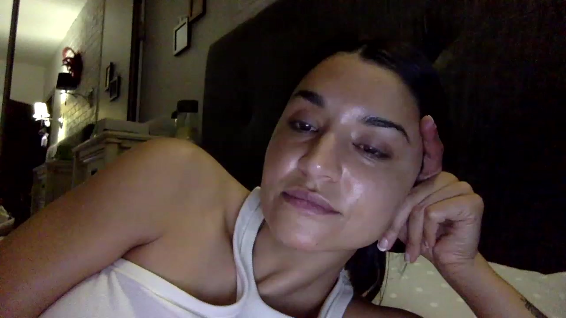Gallery image thumbnail from JolyBoss's myfreecams stream on, 12/25/2022, 23:25 image 11 of 20
