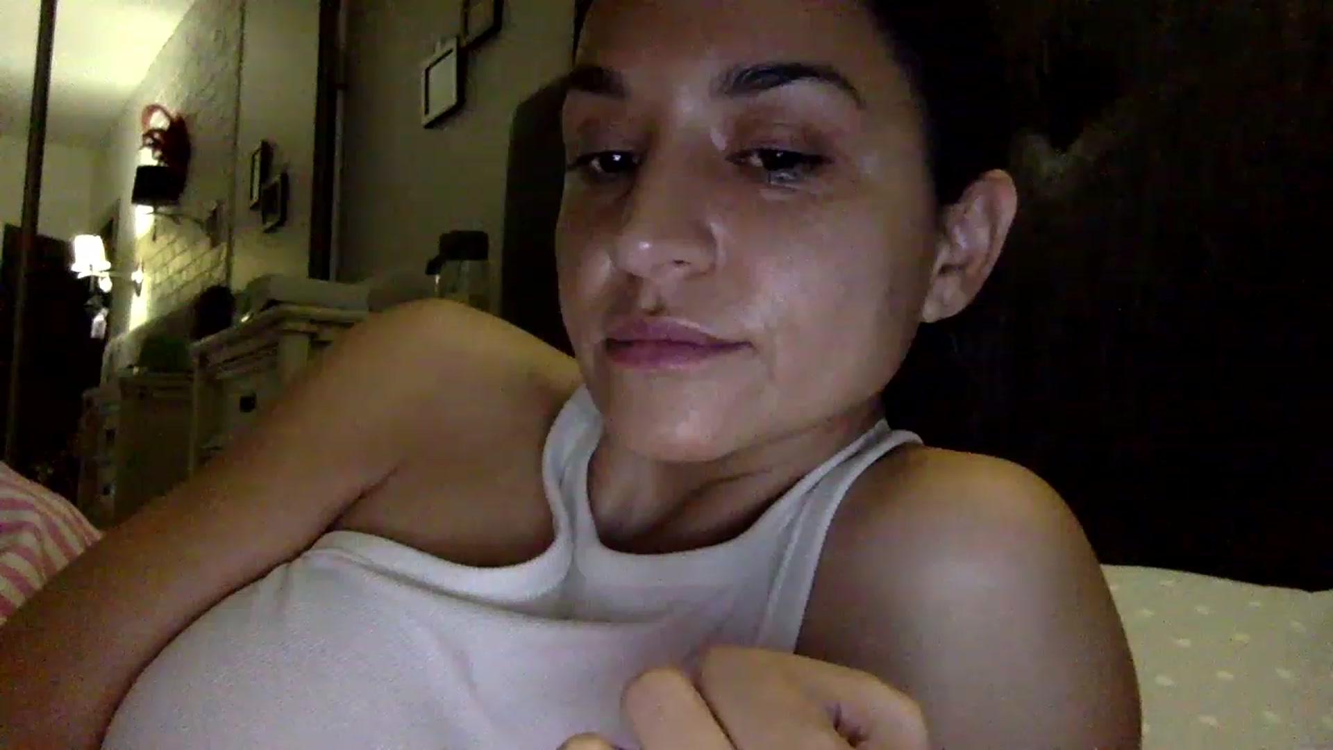 Gallery image thumbnail from JolyBoss's myfreecams stream on, 12/25/2022, 23:25 image 13 of 20