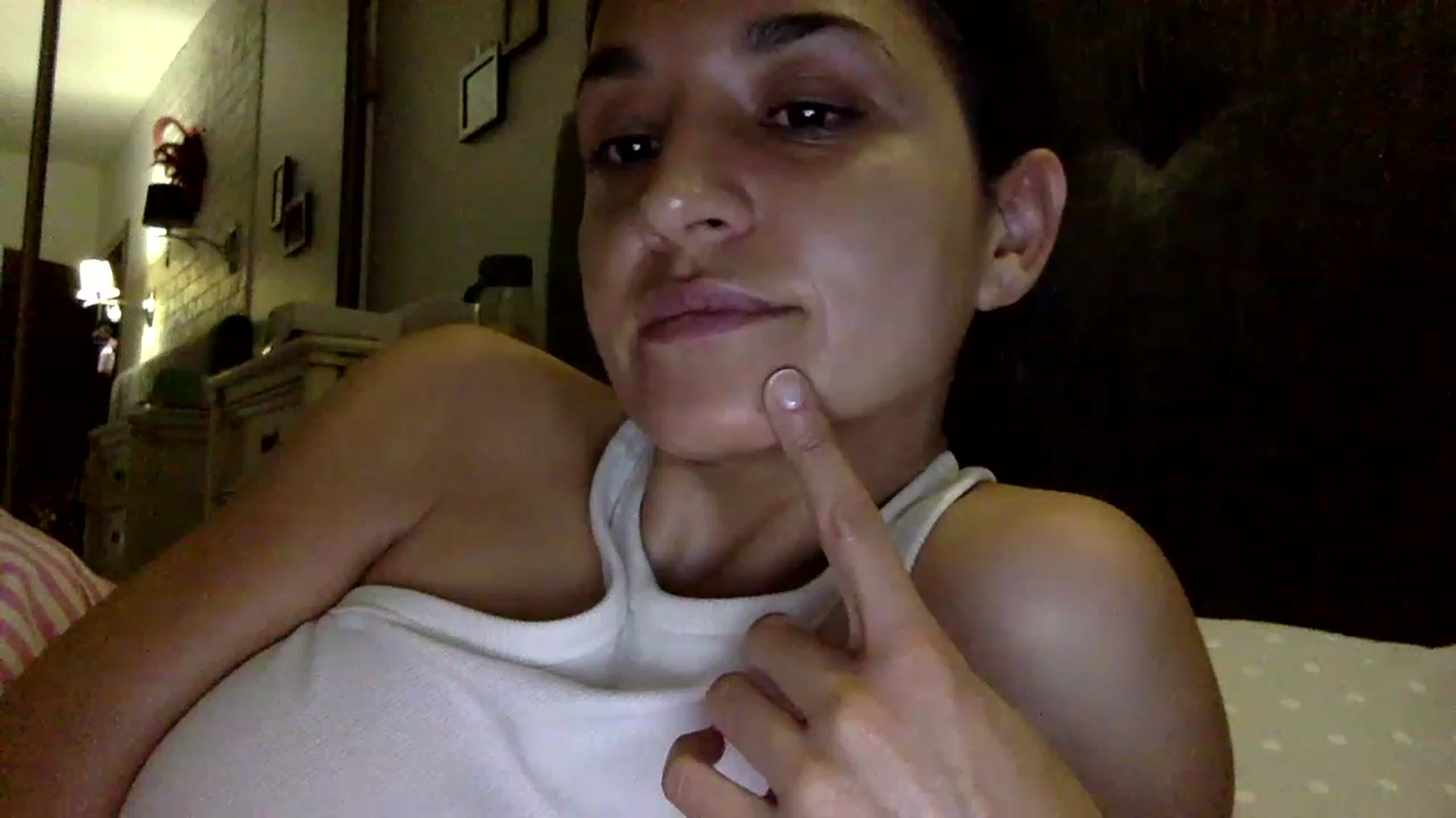 Gallery image thumbnail from JolyBoss's myfreecams stream on, 12/25/2022, 23:25 image 12 of 20