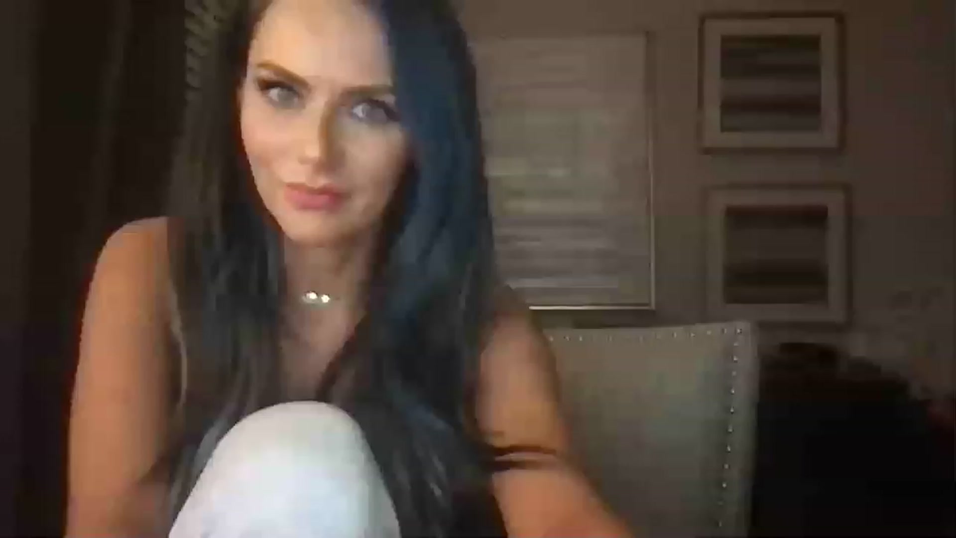 Gallery image thumbnail from JordanLane's myfreecams stream on, 06/10/2023, 03:49 image 6 of 20