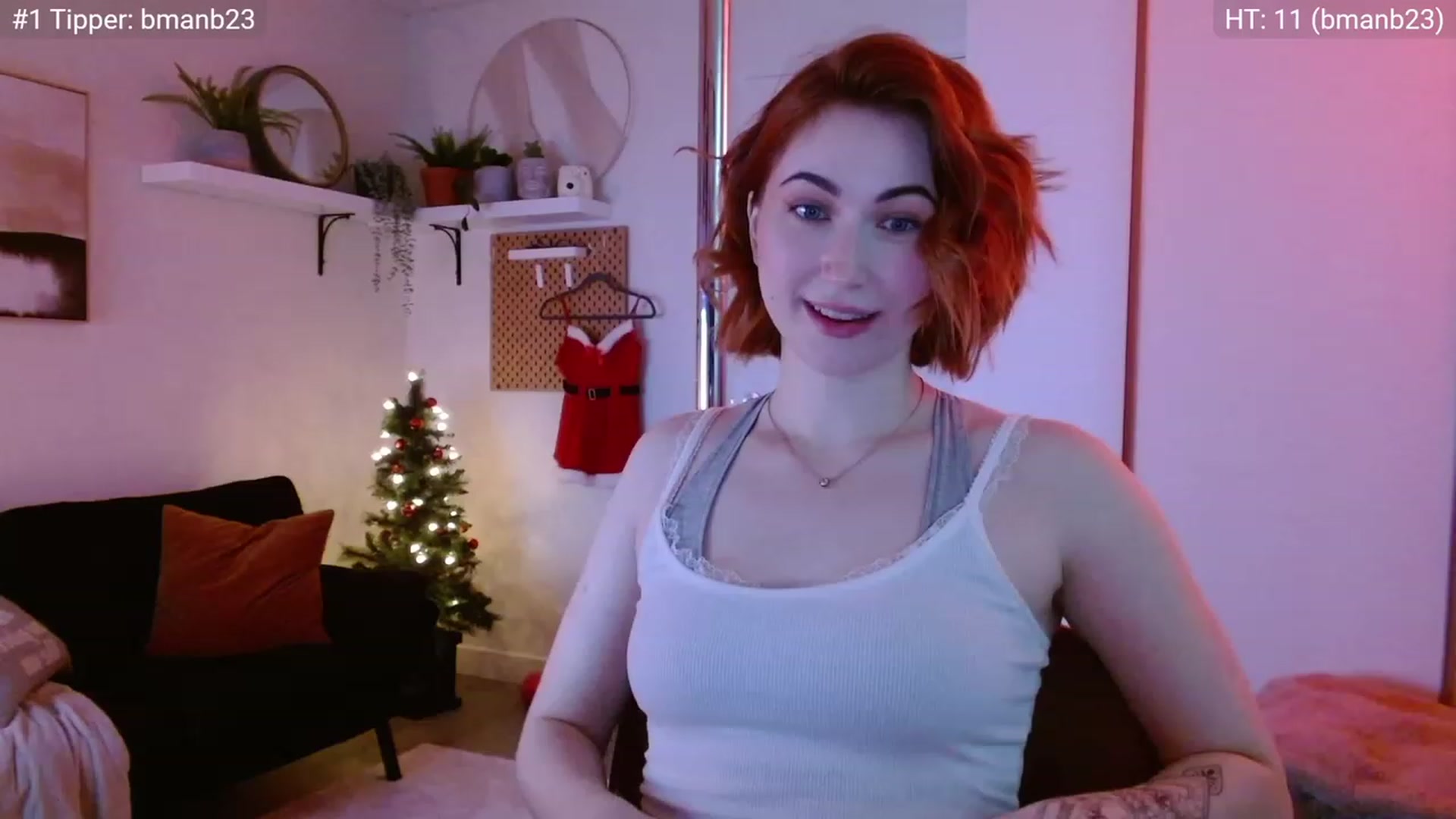 Gallery image thumbnail from JordynJaci's myfreecams stream on, 12/19/2022, 20:17 image 13 of 20