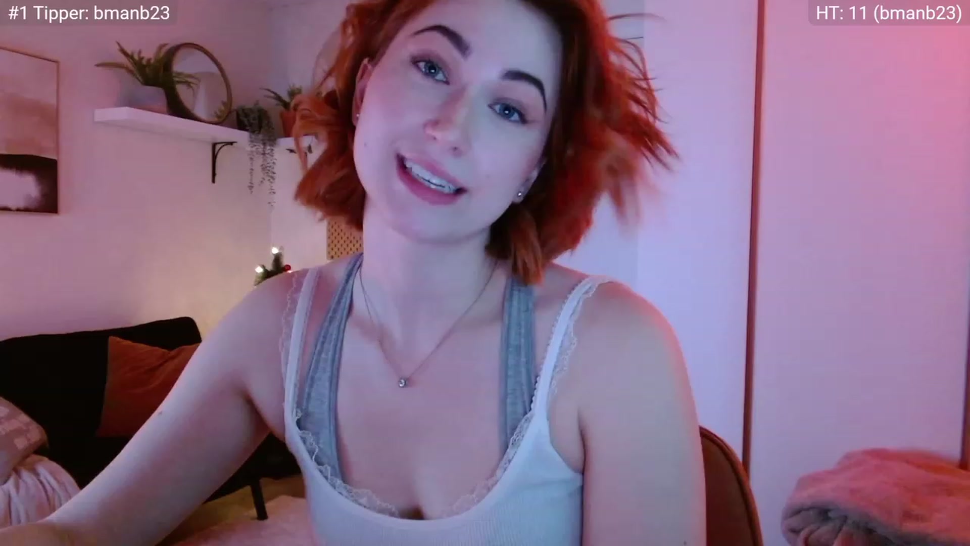 Gallery image thumbnail from JordynJaci's myfreecams stream on, 12/19/2022, 20:17 image 11 of 20