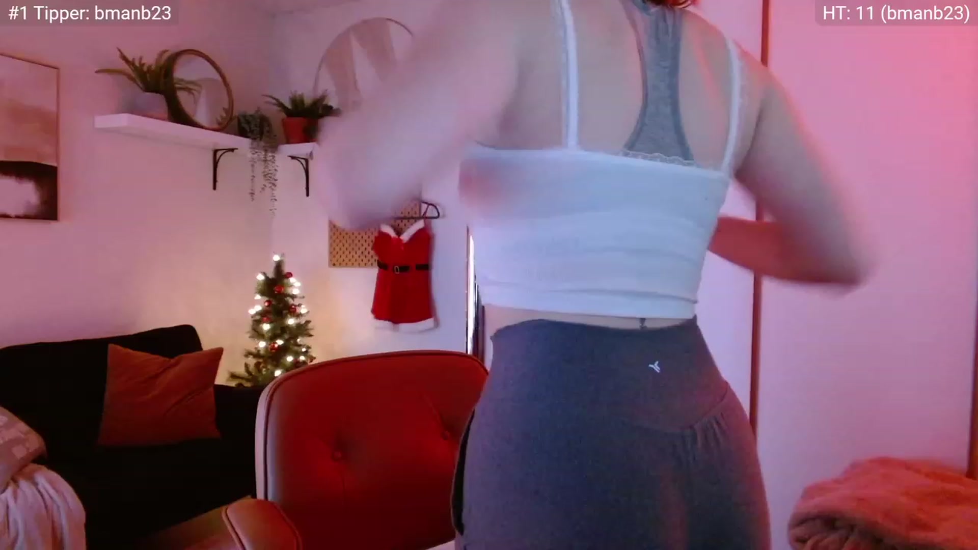 Gallery image thumbnail from JordynJaci's myfreecams stream on, 12/19/2022, 20:17 image 7 of 20