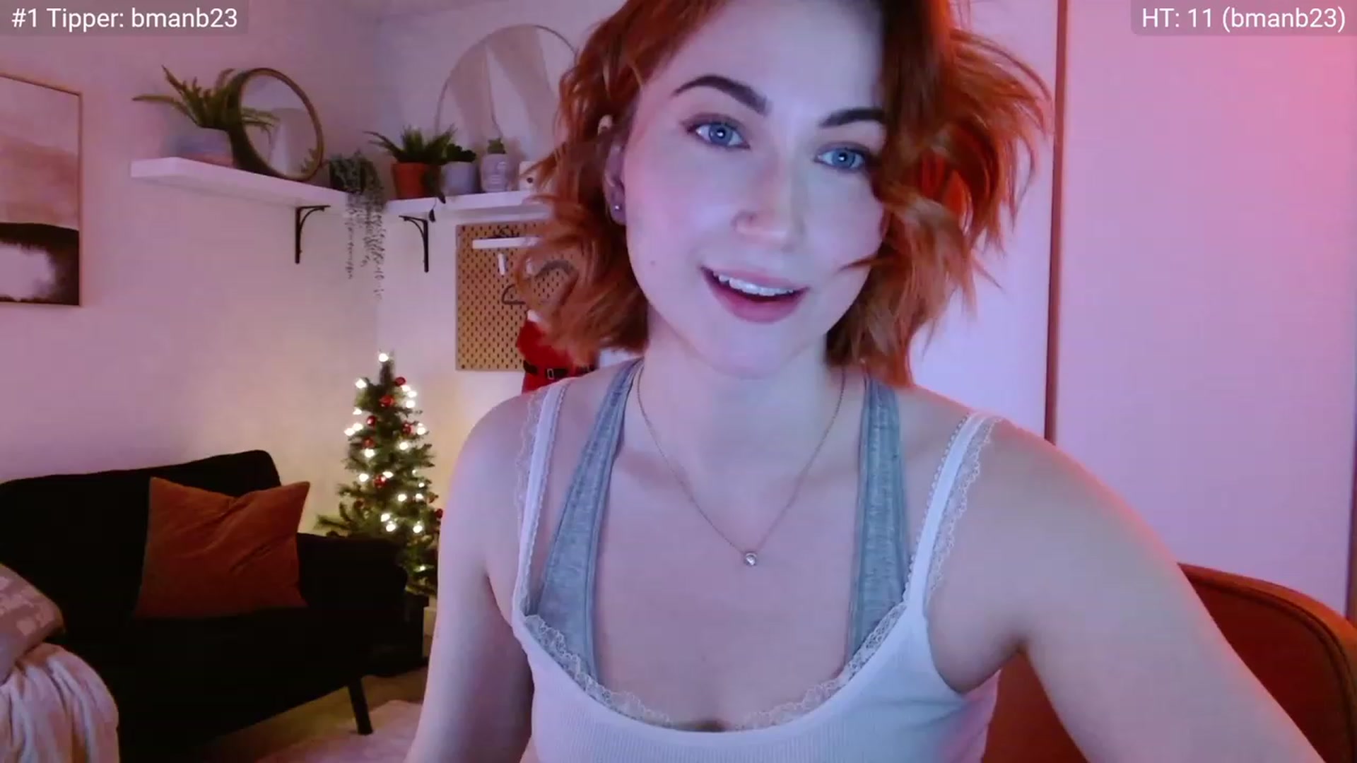 Gallery image thumbnail from JordynJaci's myfreecams stream on, 12/19/2022, 20:17 image 4 of 20