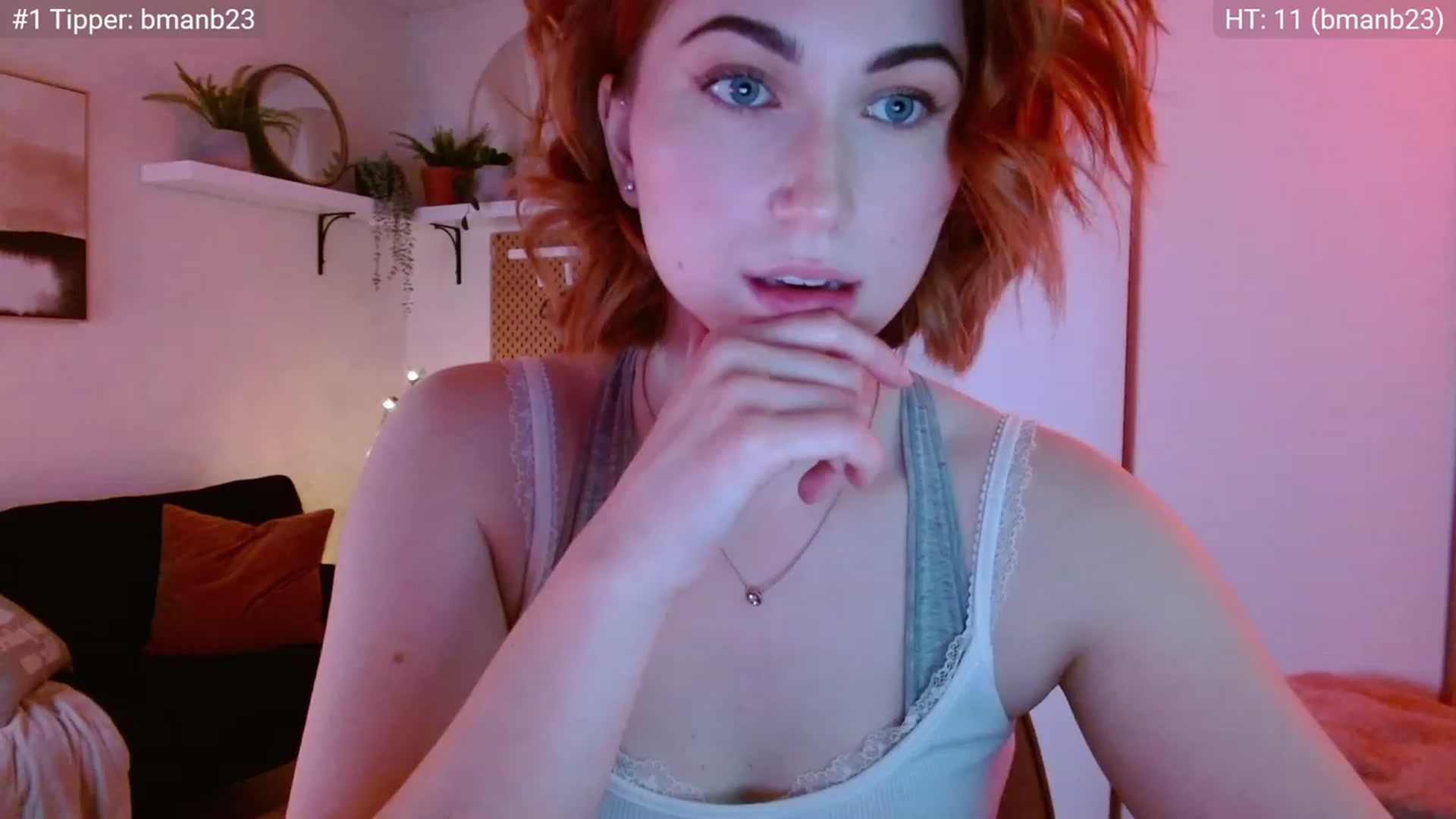 Gallery image thumbnail from JordynJaci's myfreecams stream on, 12/19/2022, 20:17 image 12 of 20