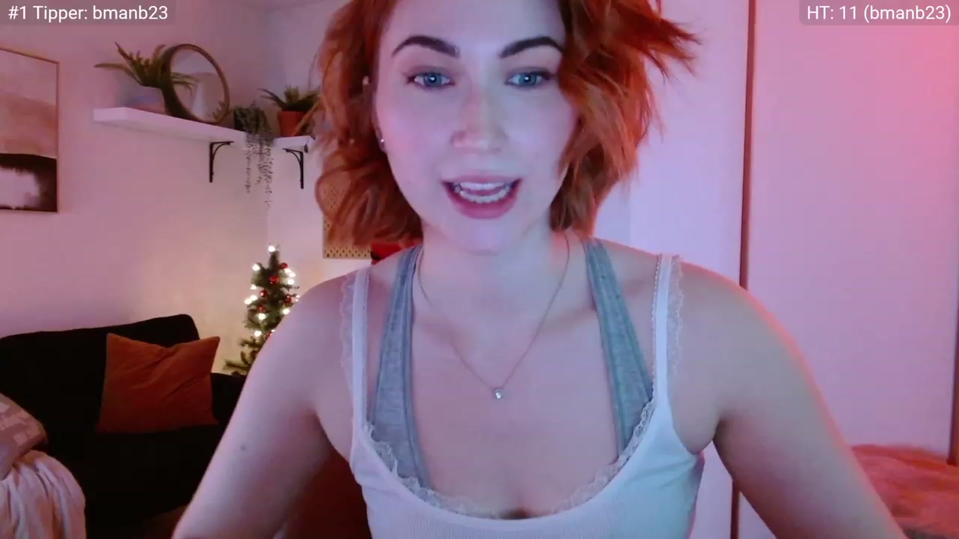 Gallery image thumbnail from JordynJaci's myfreecams stream on, 12/19/2022, 20:17 image 9 of 20