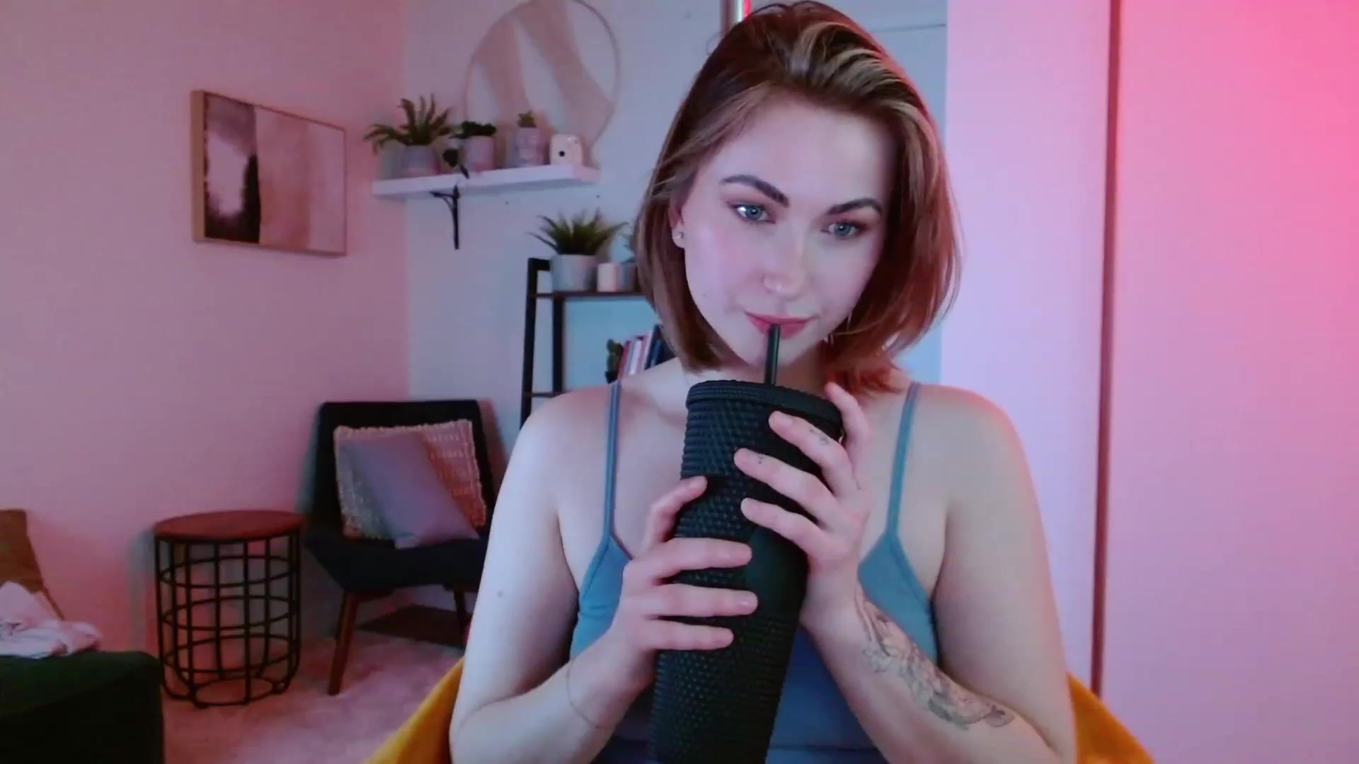 Gallery image thumbnail from JordynJaci's myfreecams stream on, 03/16/2023, 21:43 image 15 of 20