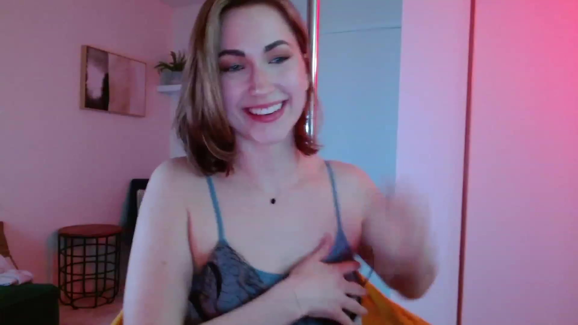 Gallery image thumbnail from JordynJaci's myfreecams stream on, 03/16/2023, 21:43 image 13 of 20