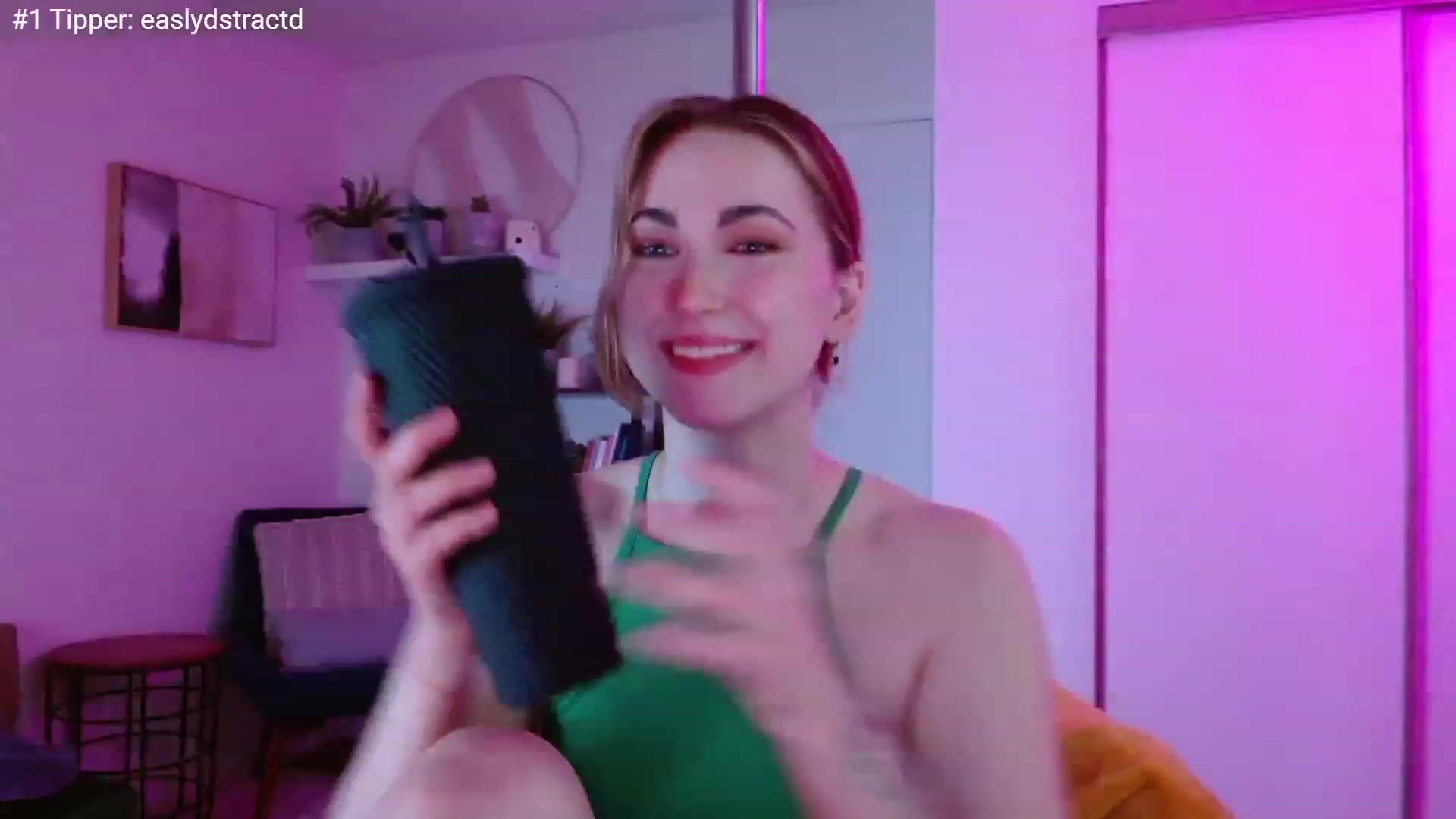 Gallery image thumbnail from JordynJaci's myfreecams stream on, 03/29/2023, 21:32 image 17 of 20