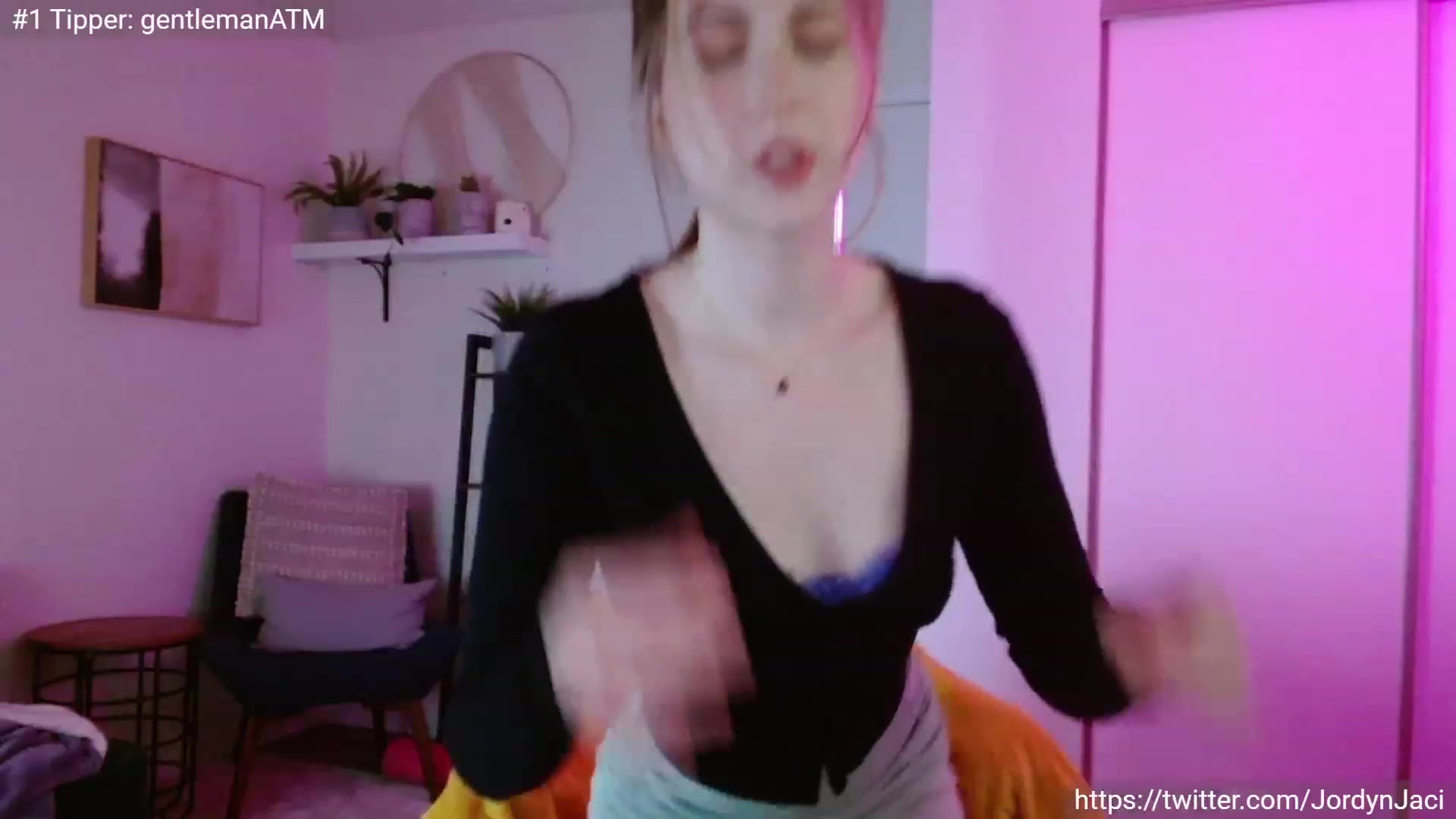 Gallery image thumbnail from JordynJaci's myfreecams stream on, 04/07/2023, 18:33 image 12 of 20