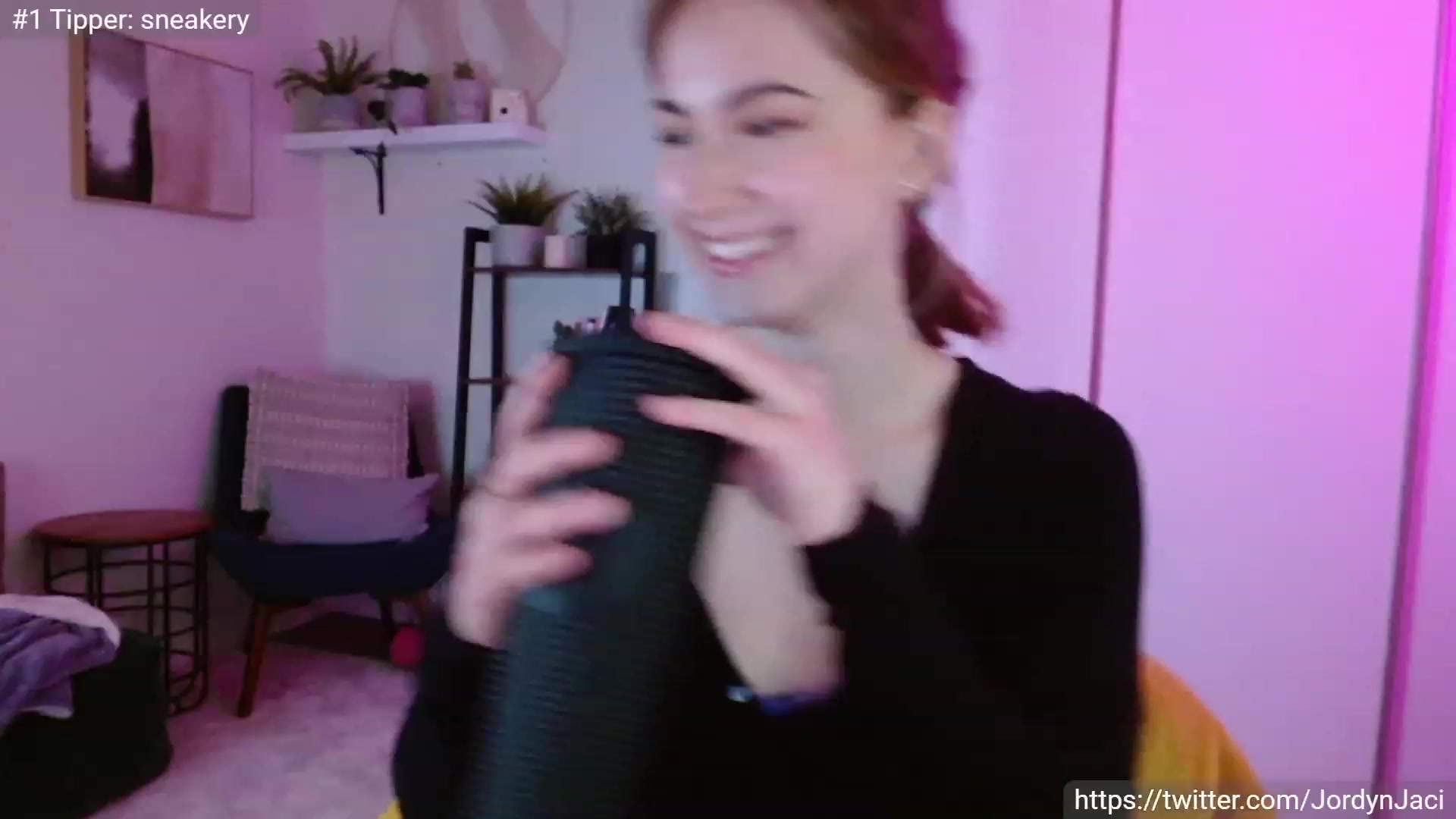 Gallery image thumbnail from JordynJaci's myfreecams stream on, 04/07/2023, 21:05 image 6 of 20