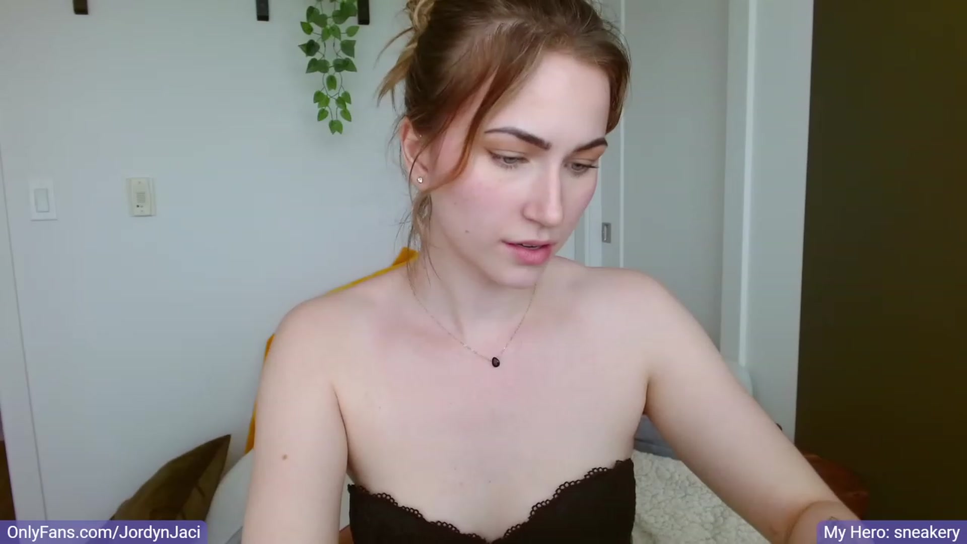 Gallery image thumbnail from JordynJaci's myfreecams stream on, 06/13/2023, 19:43 image 18 of 20