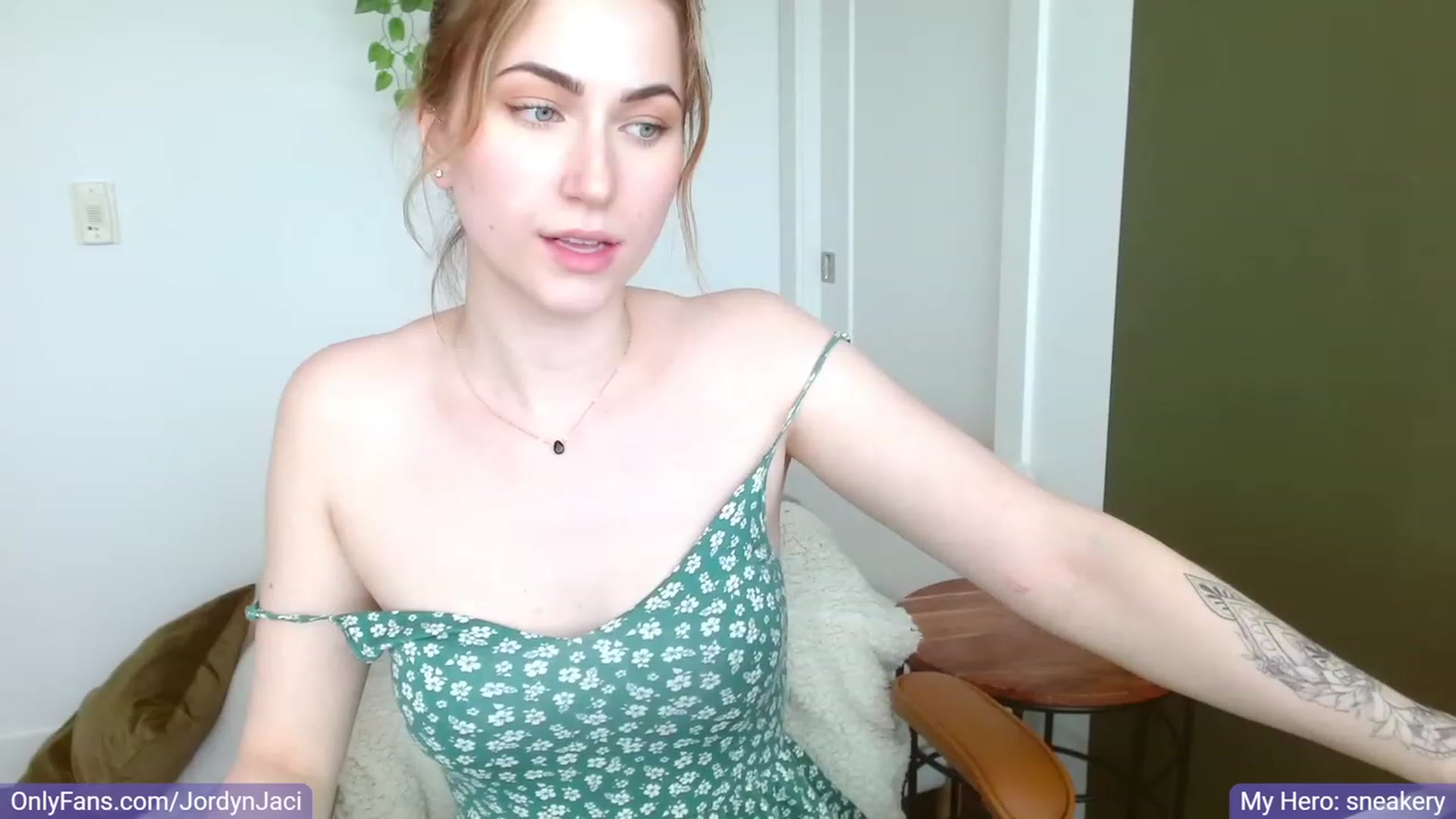 Gallery image thumbnail from JordynJaci's myfreecams stream on, 06/13/2023, 19:43 image 16 of 20