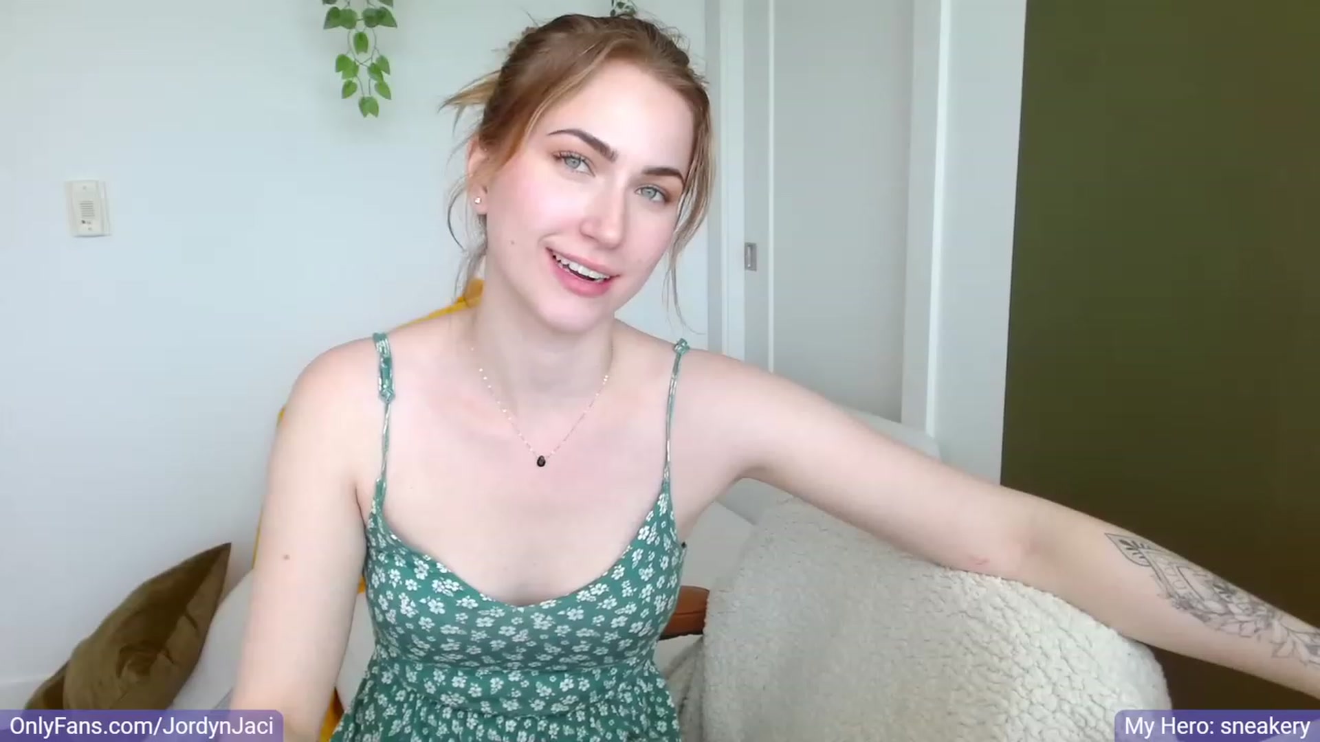 Gallery image thumbnail from JordynJaci's myfreecams stream on, 06/13/2023, 19:43 image 14 of 20