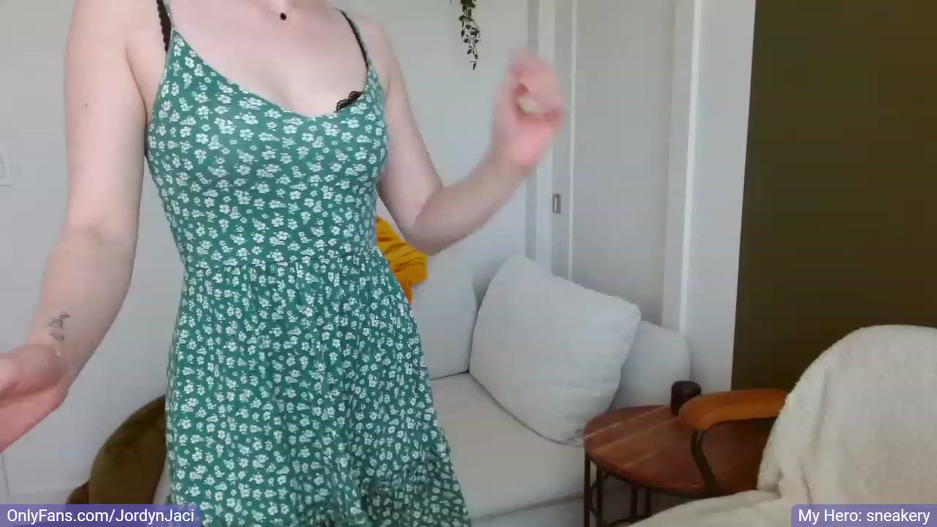 Gallery image thumbnail from JordynJaci's myfreecams stream on, 06/13/2023, 19:43 image 5 of 20