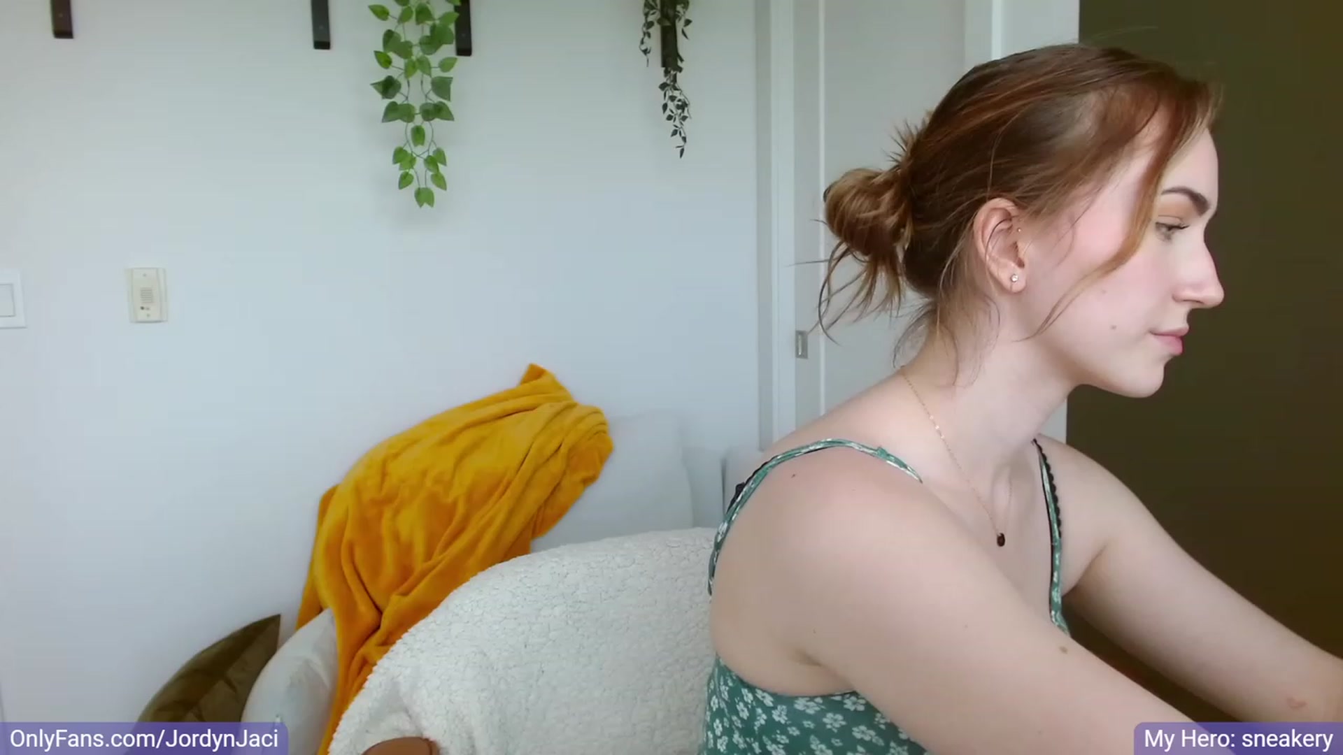 Gallery image thumbnail from JordynJaci's myfreecams stream on, 06/13/2023, 19:43 image 8 of 20