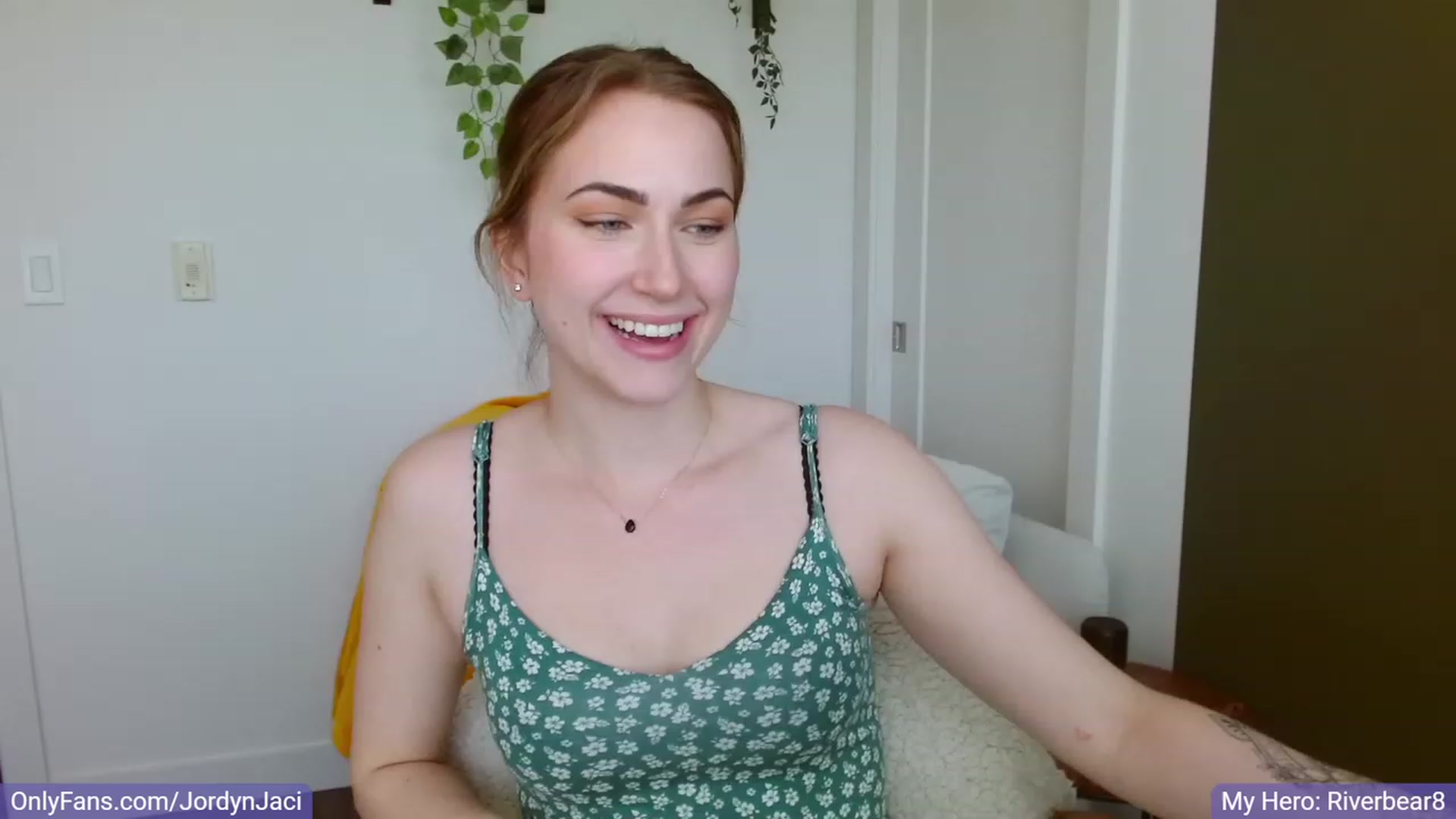 Gallery image thumbnail from JordynJaci's myfreecams stream on, 06/13/2023, 19:43 image 1 of 20
