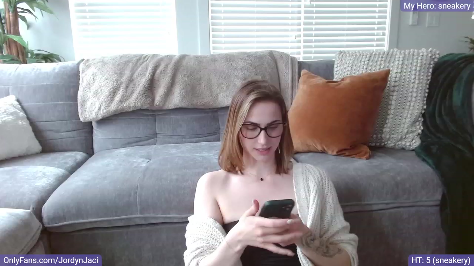 Gallery image thumbnail from JordynJaci's myfreecams stream on, 06/14/2023, 19:20 image 4 of 20