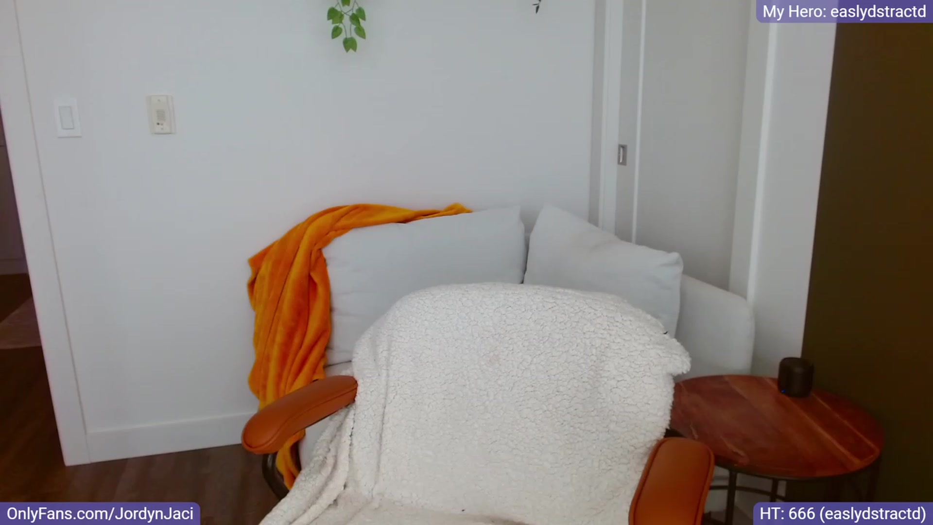 Gallery image thumbnail from JordynJaci's myfreecams stream on, 06/15/2023, 19:50 image 6 of 20
