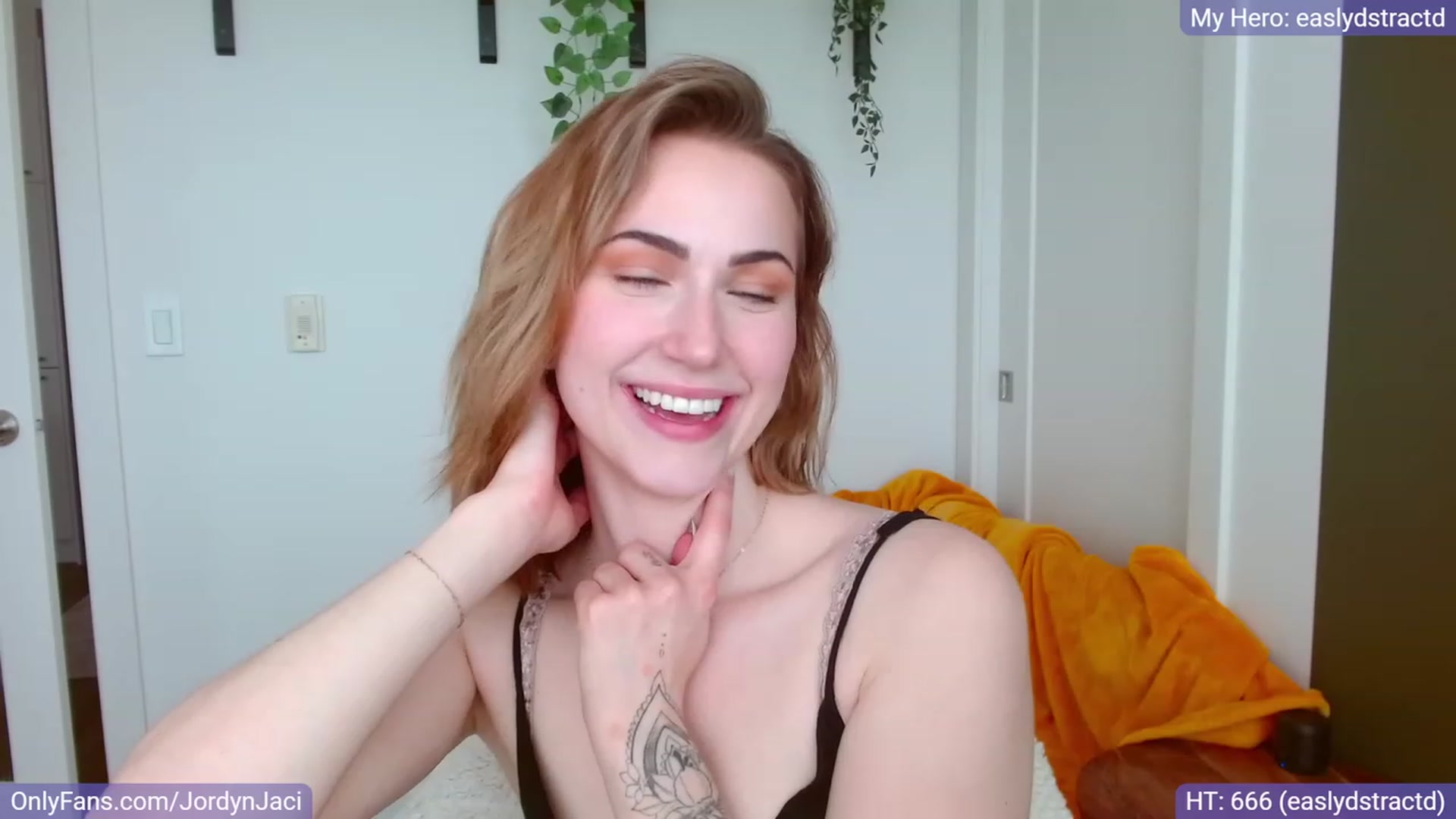 Gallery image thumbnail from JordynJaci's myfreecams stream on, 06/15/2023, 19:50 image 14 of 20
